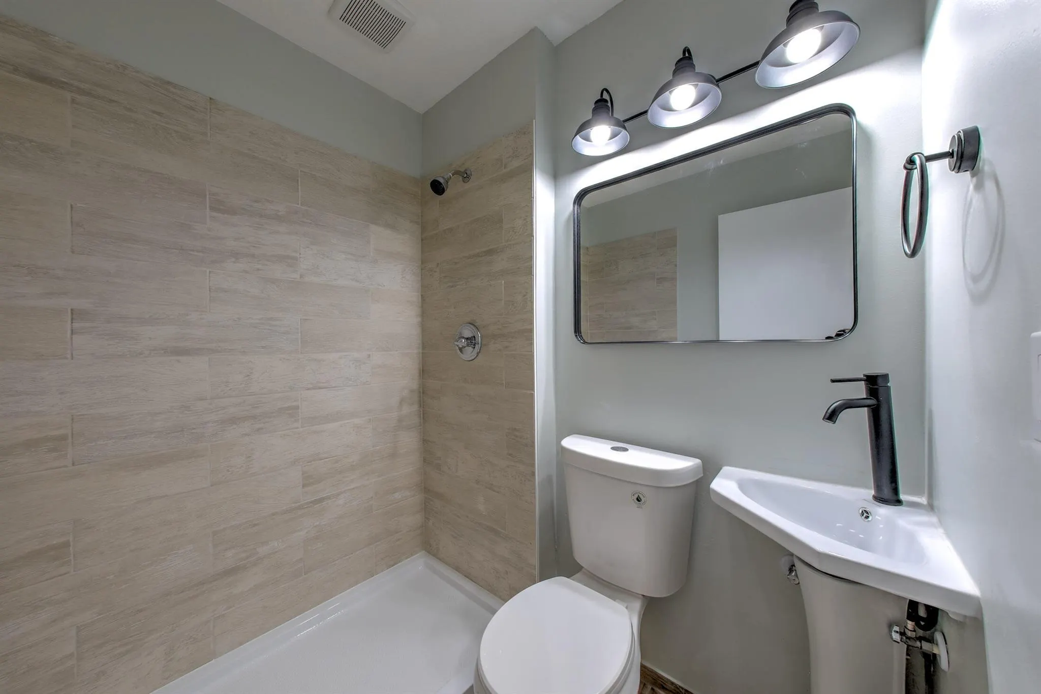 1768 Lakefront Boulevard, #128 C