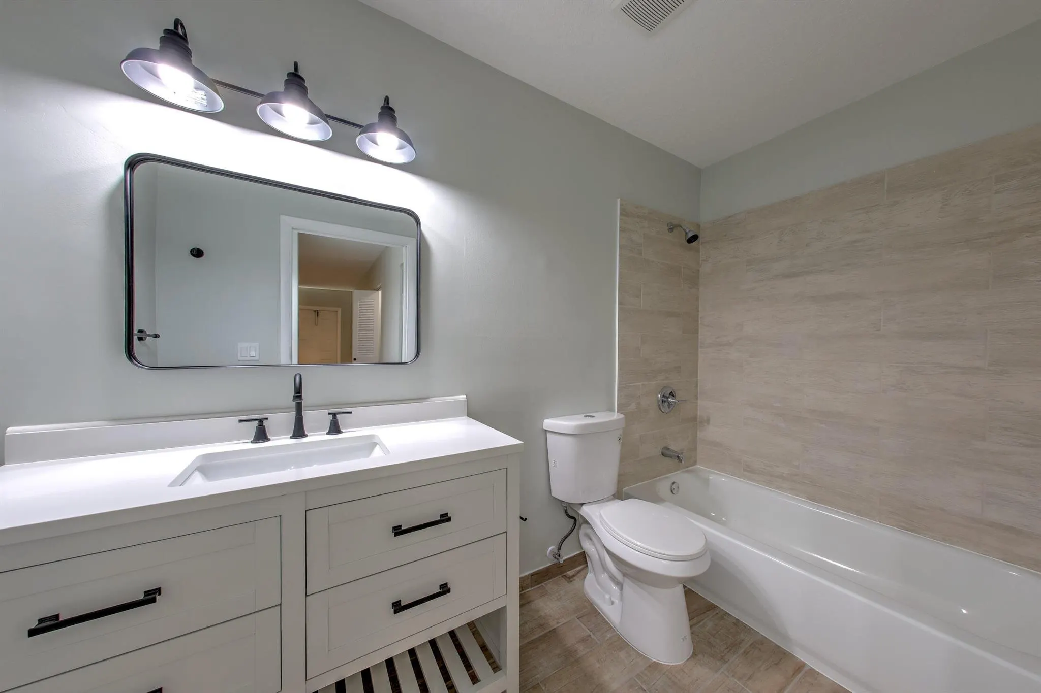 1768 Lakefront Boulevard, #128 C