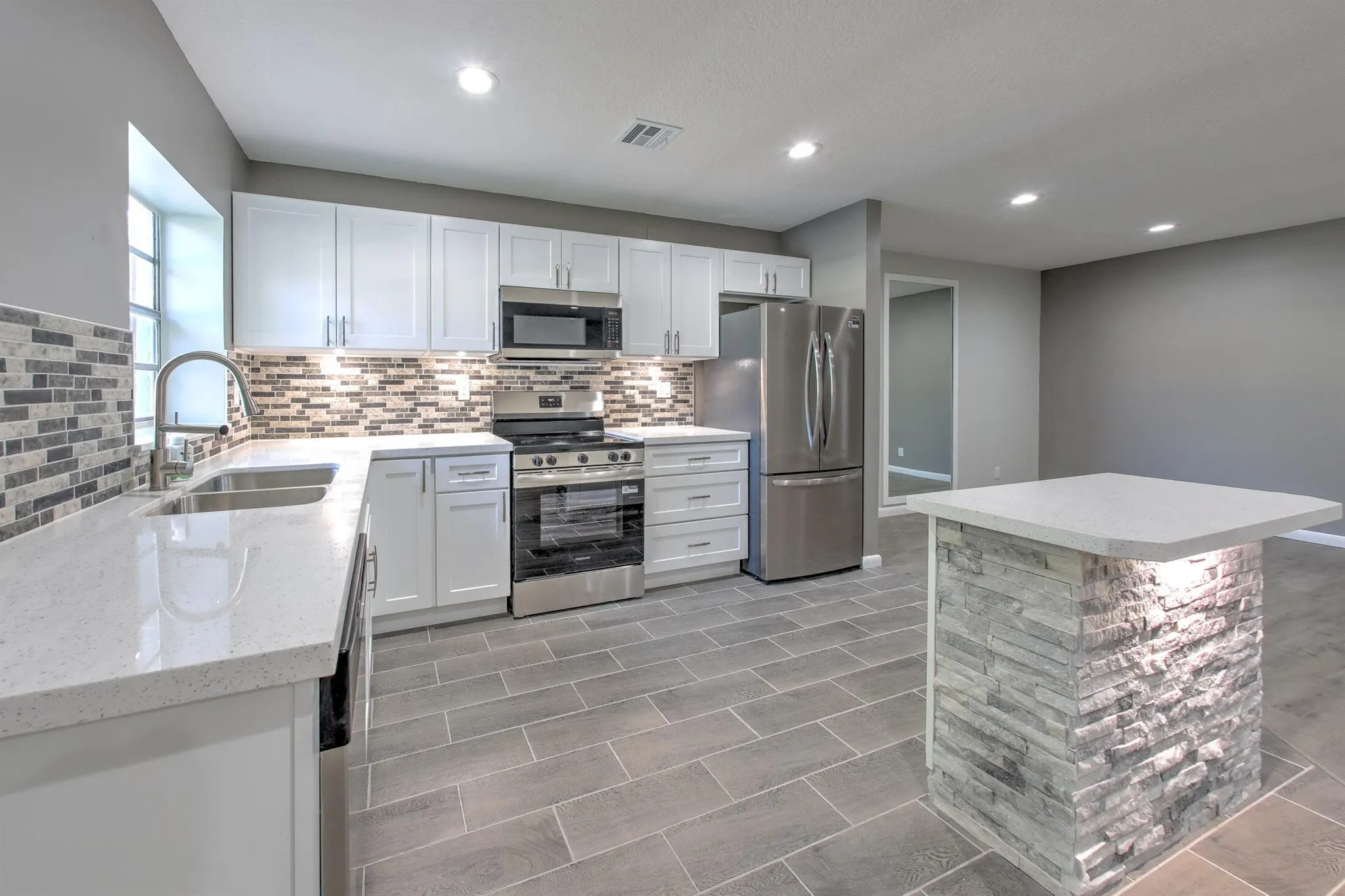 1768 Lakefront Boulevard, #128 C