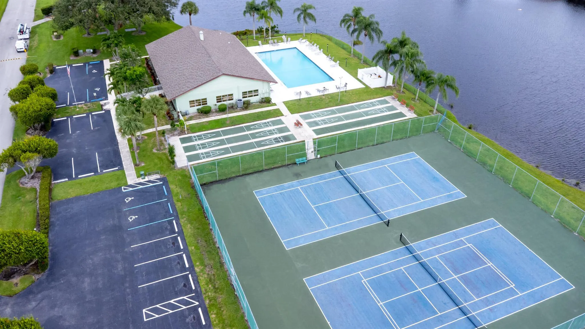 1768 Lakefront Boulevard, #128 C