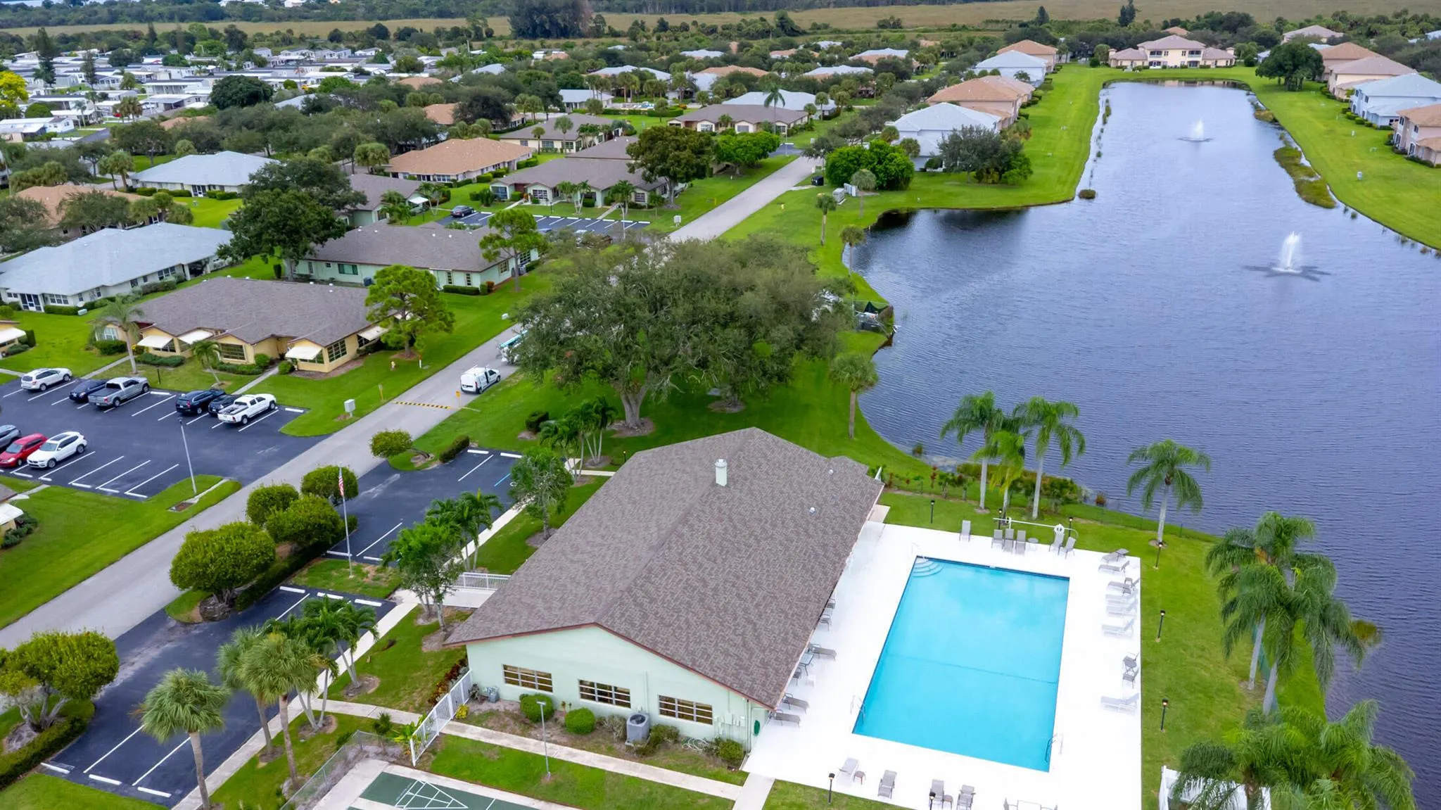 1768 Lakefront Boulevard, #128 C