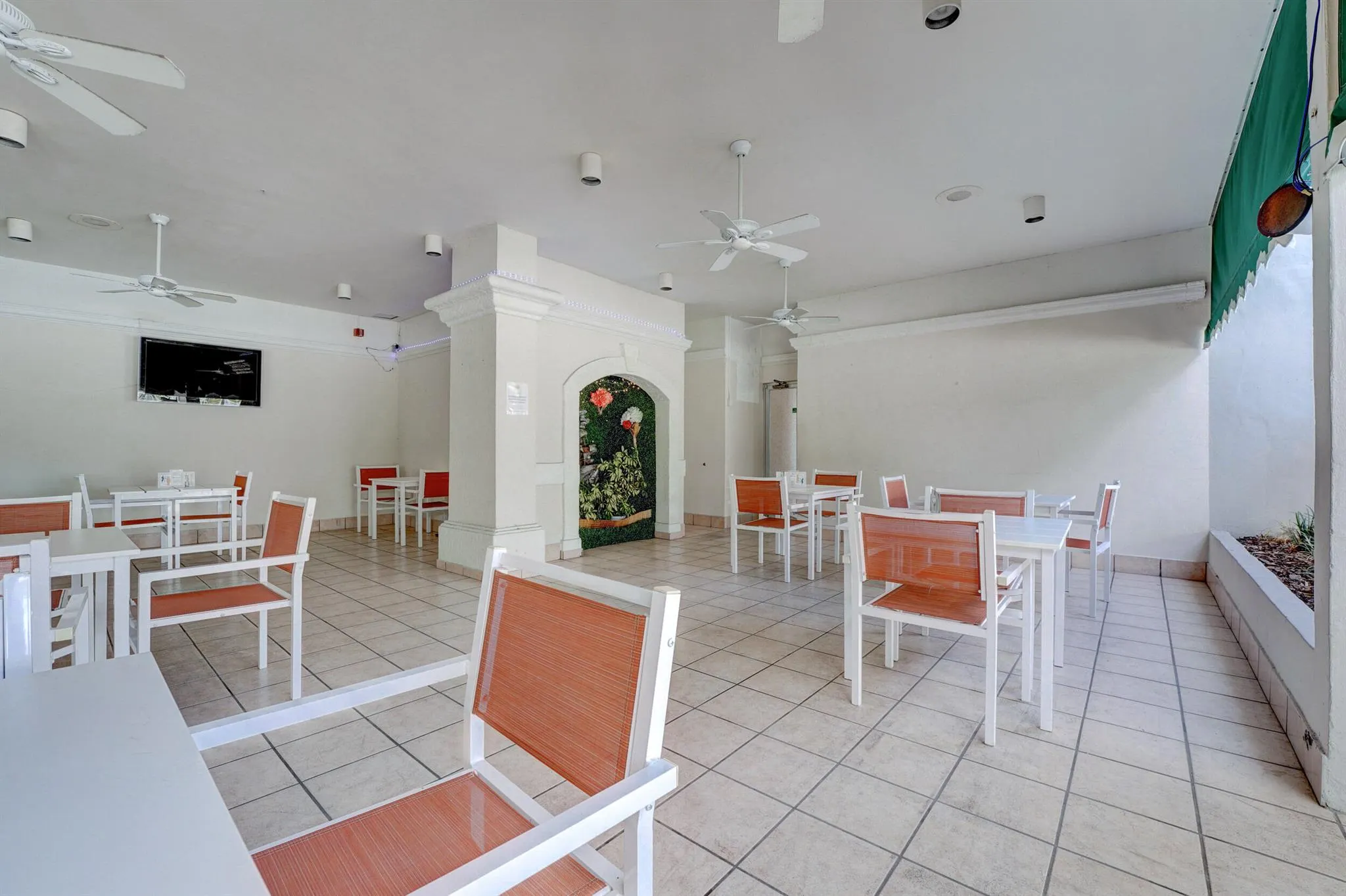 18051 Biscayne Boulevard, #1104