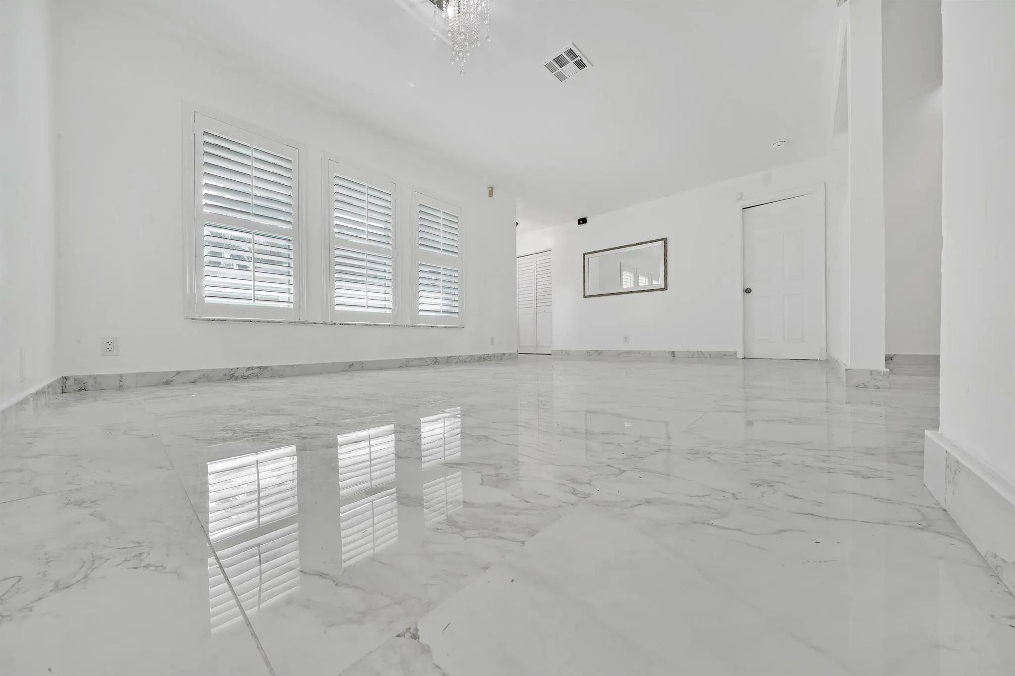 724 Avenue Chaumont