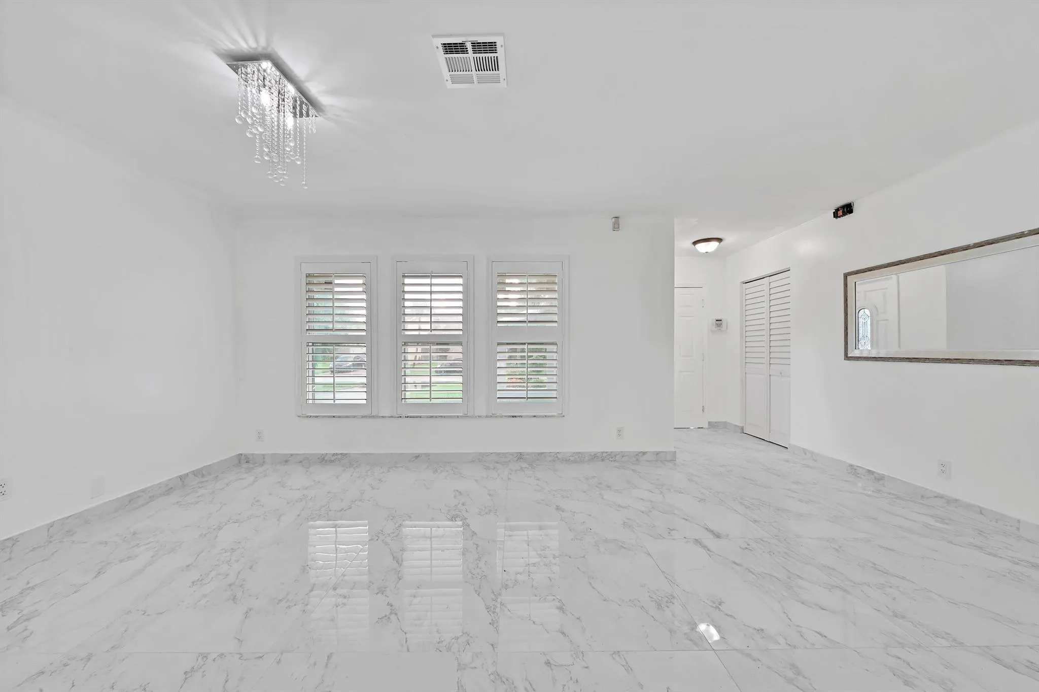 724 Avenue Chaumont