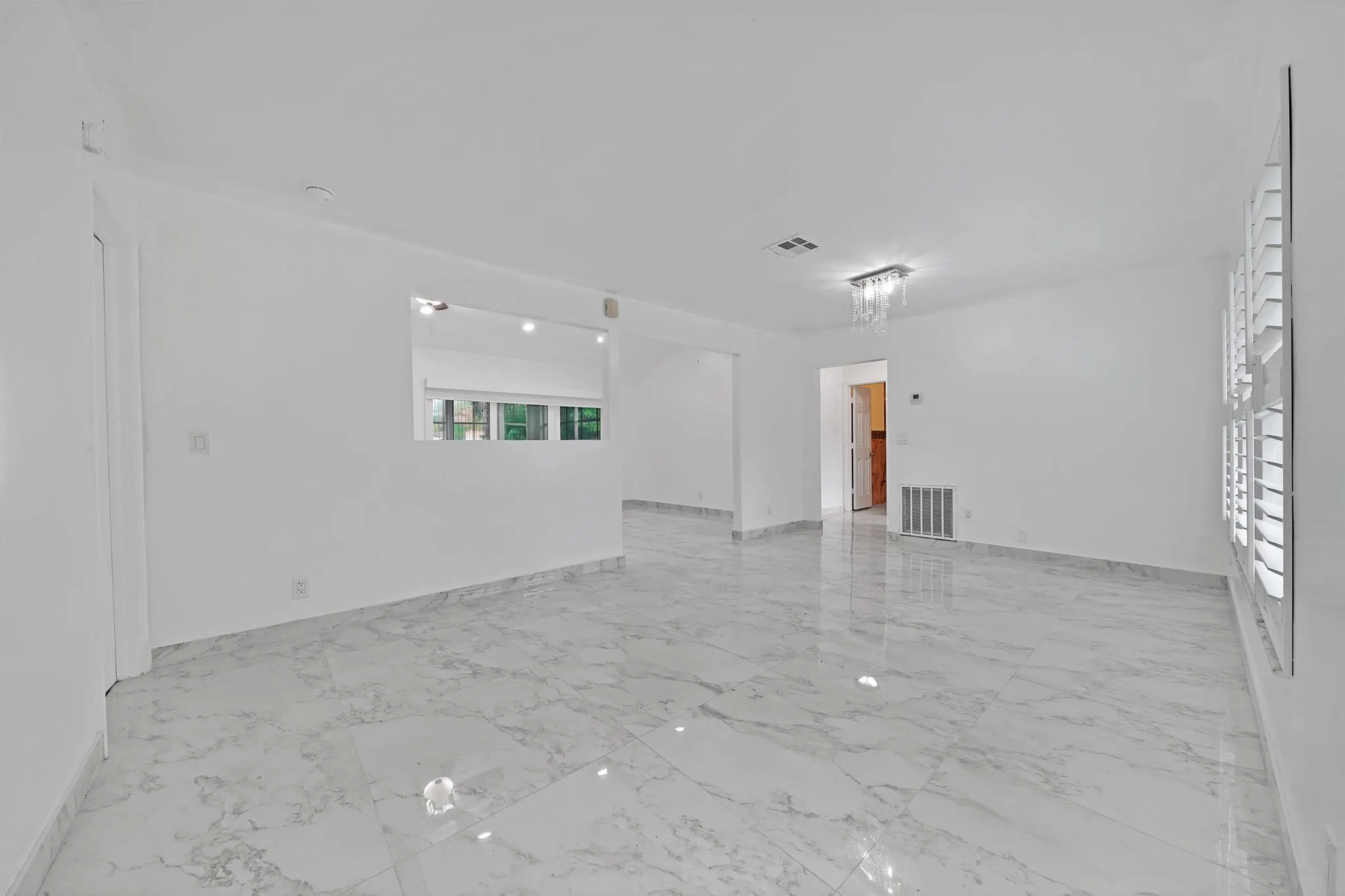 724 Avenue Chaumont