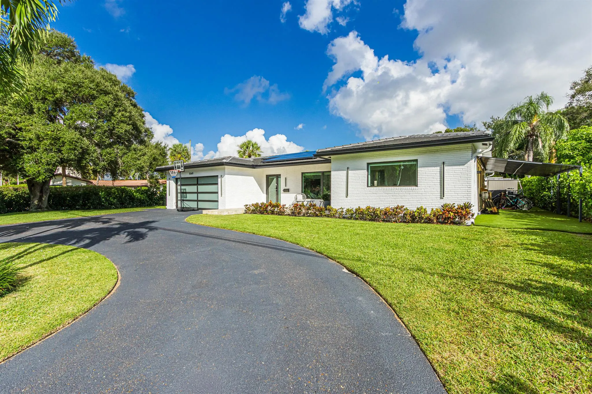 1049 W Palmetto Park Road S
