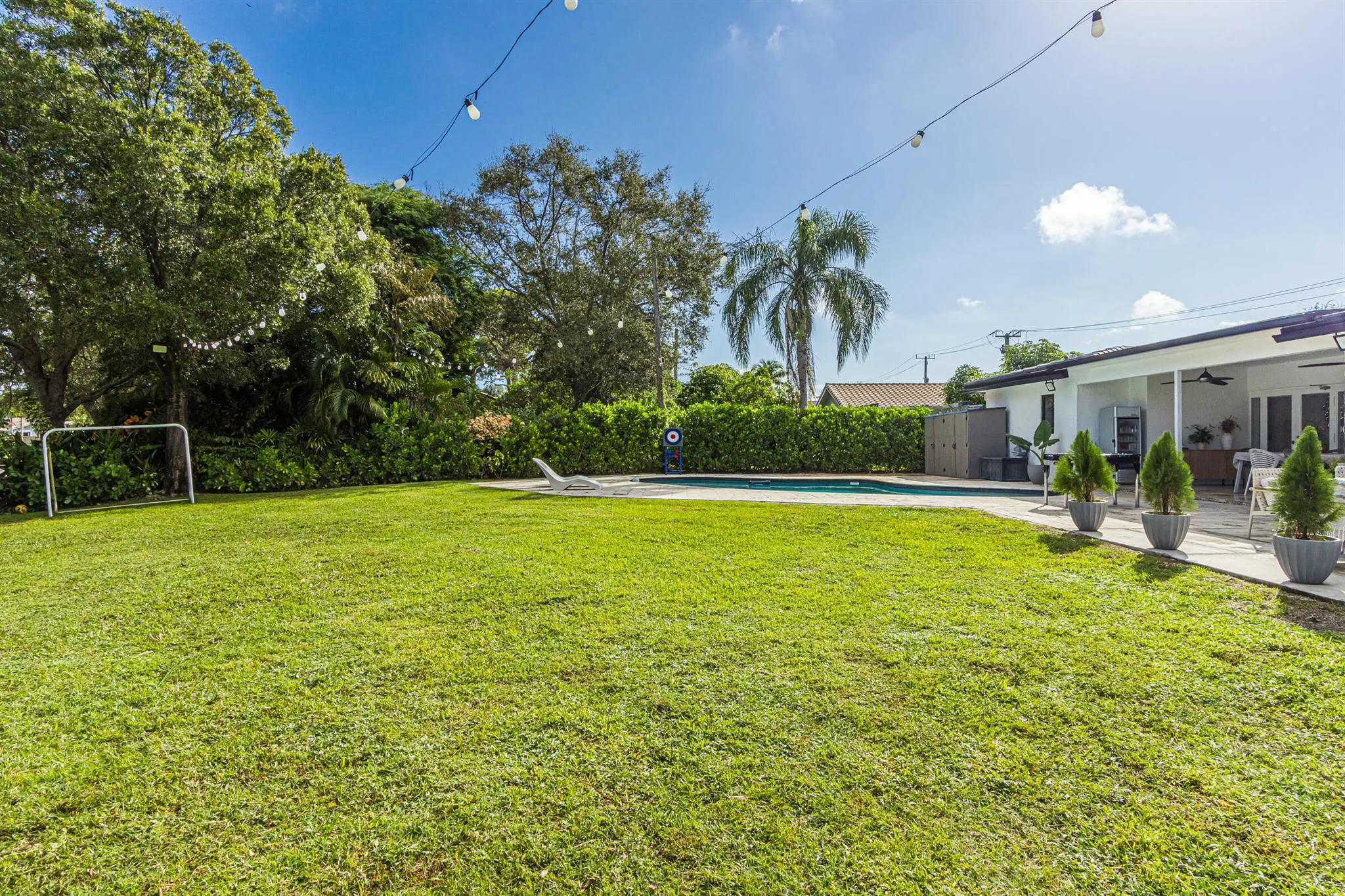 1049 W Palmetto Park Road S