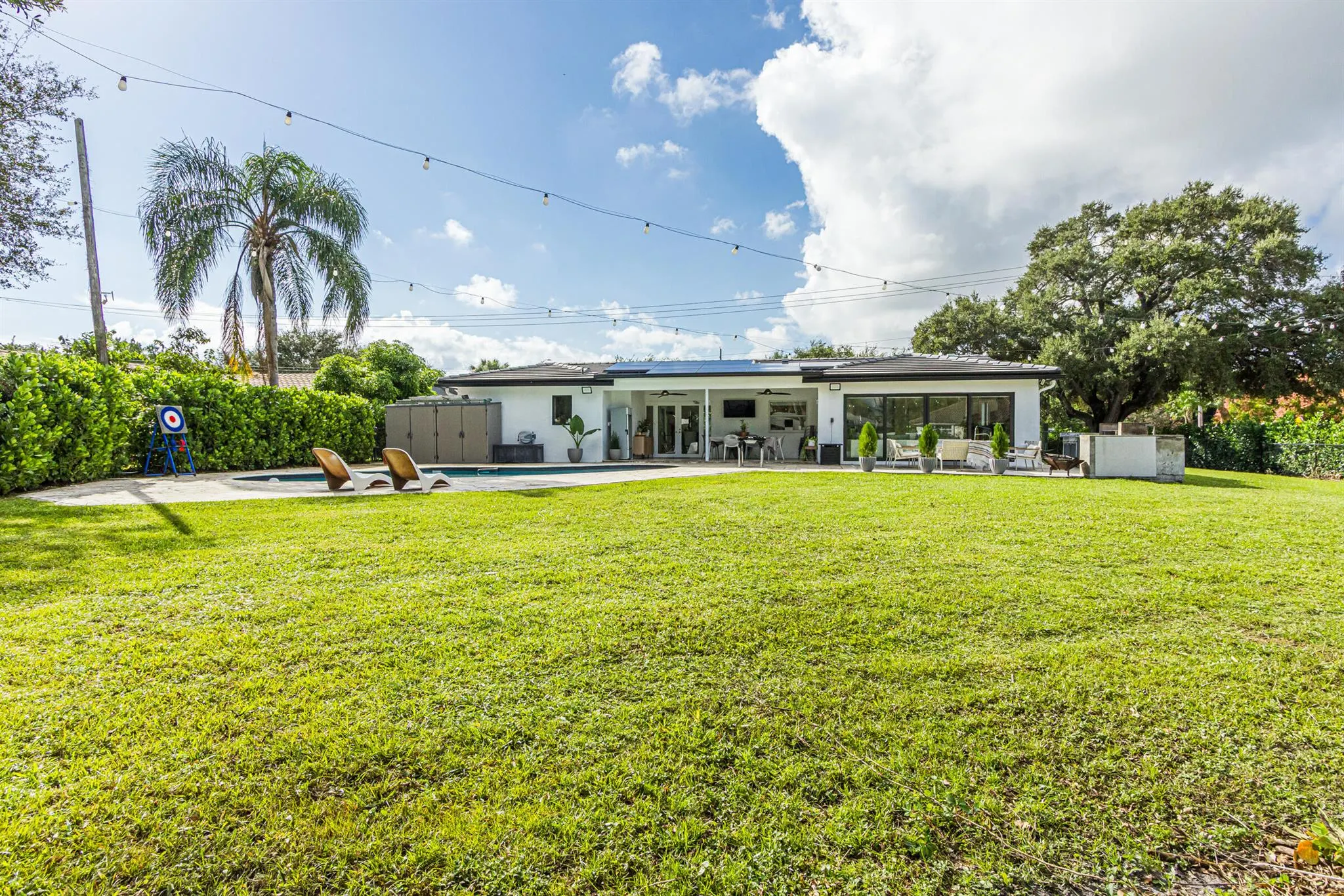 1049 W Palmetto Park Road S
