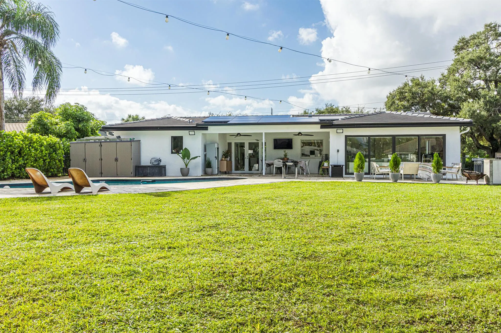 1049 W Palmetto Park Road S