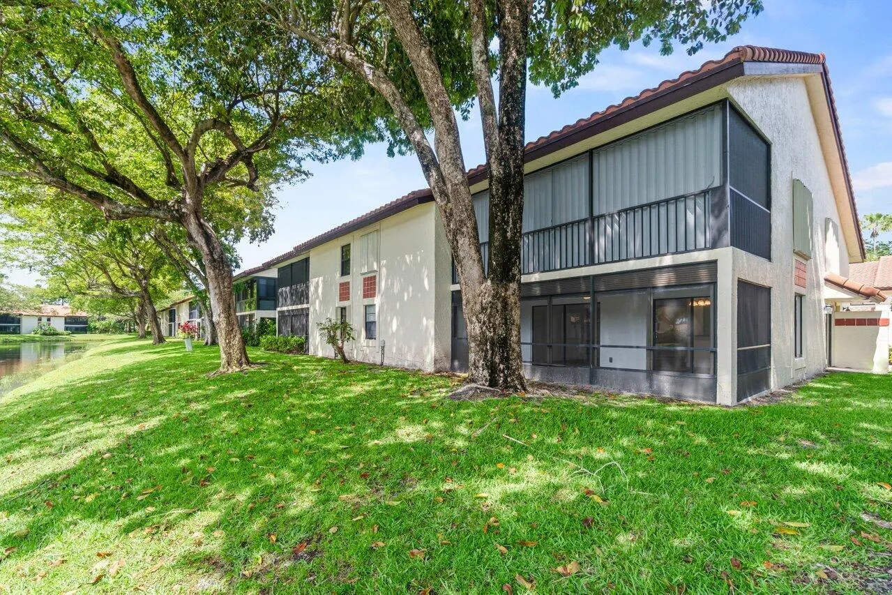 10679 Ocean Palm Way, #101
