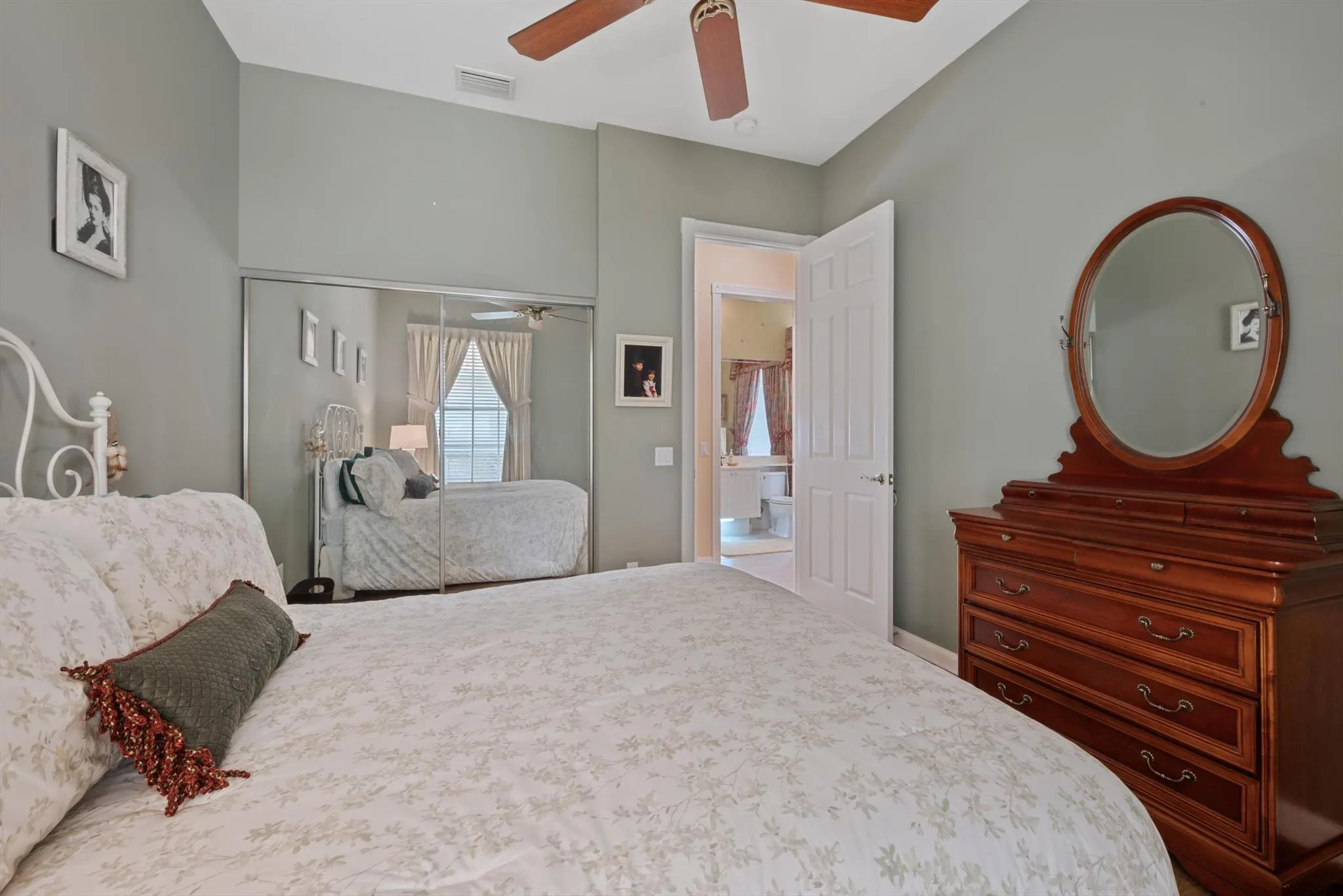 4643 Hammock Circle
