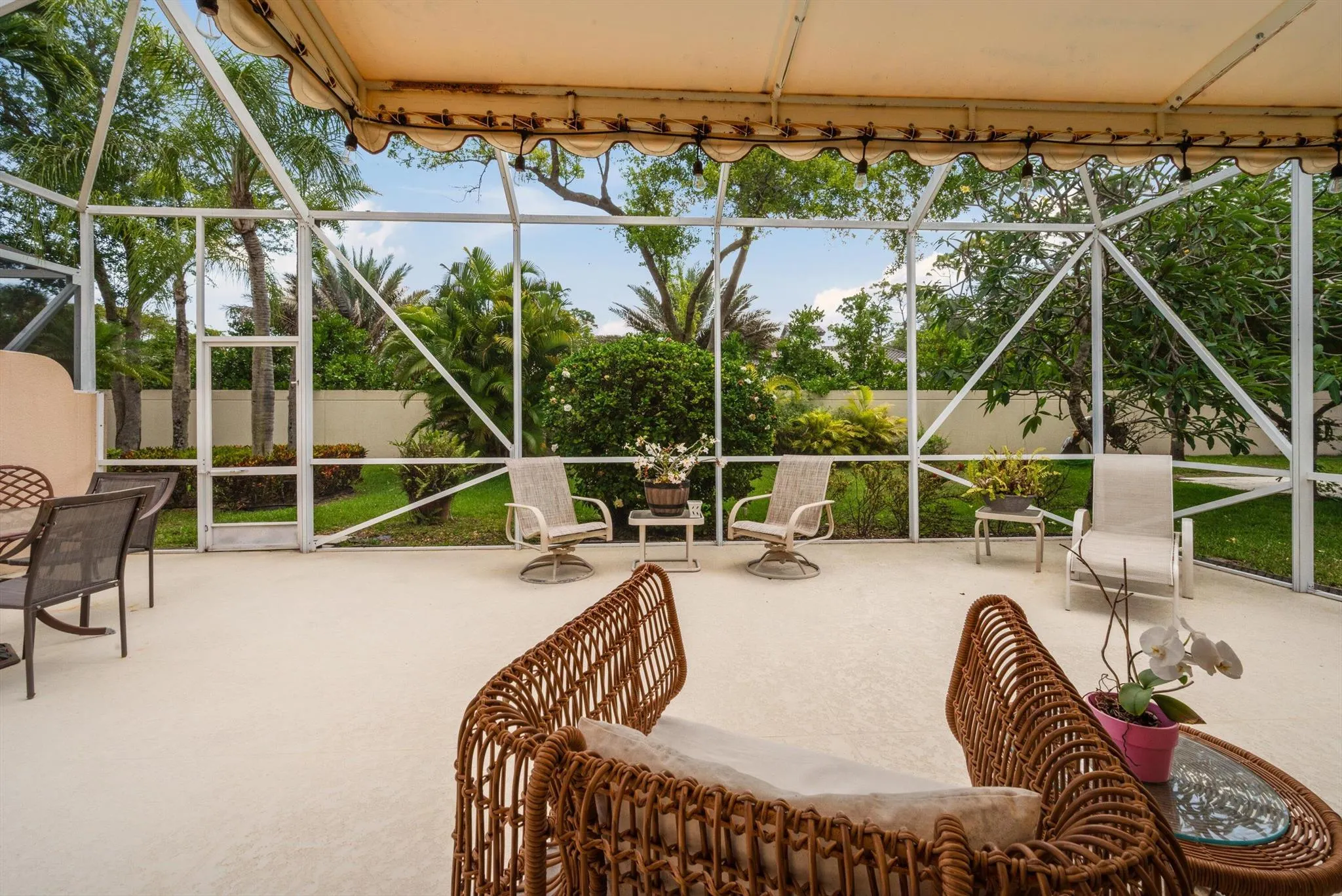 4643 Hammock Circle