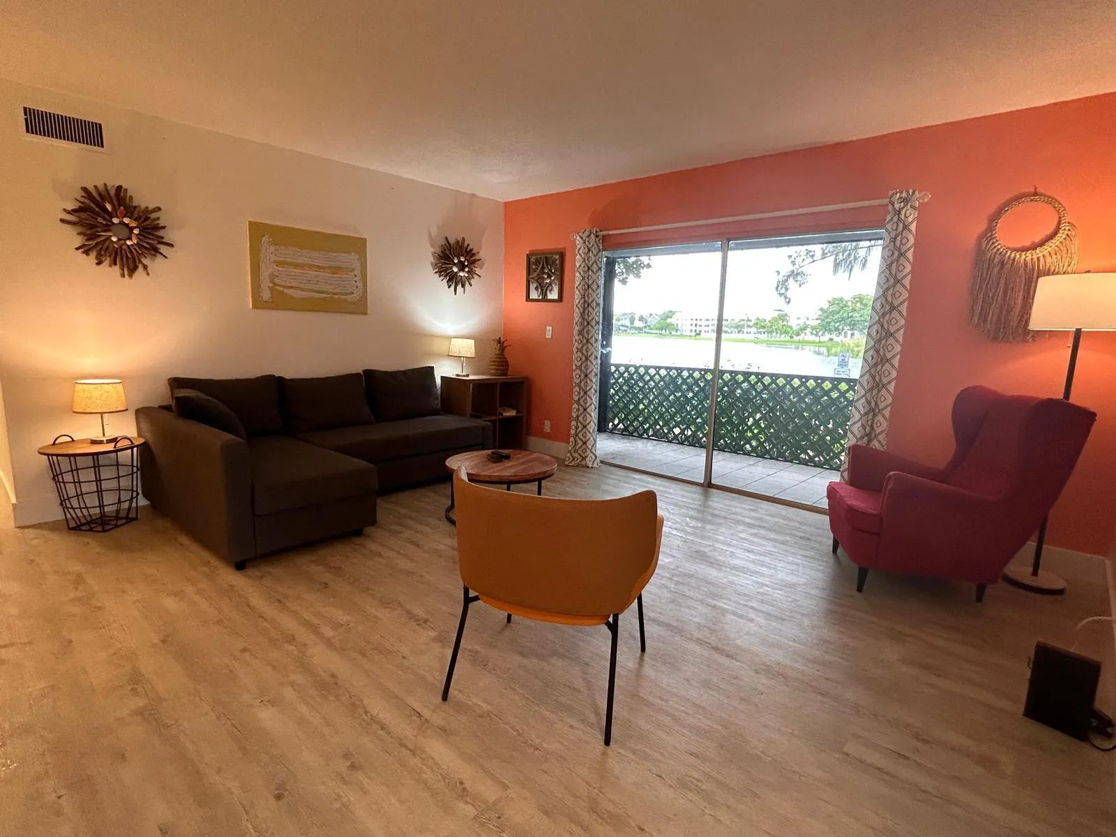 2733 S Oakland Forest Drive, #104