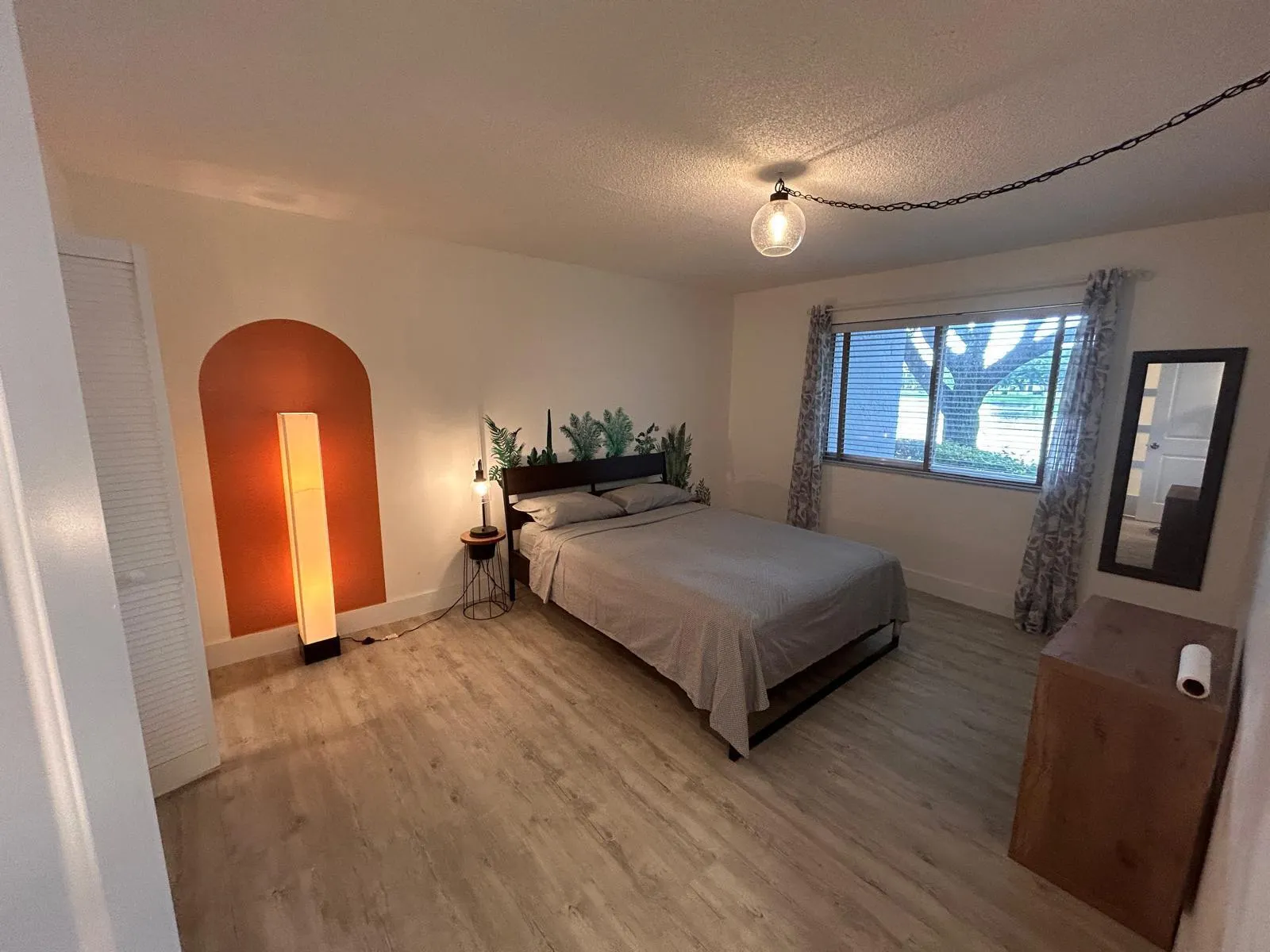 2733 S Oakland Forest Drive, #104