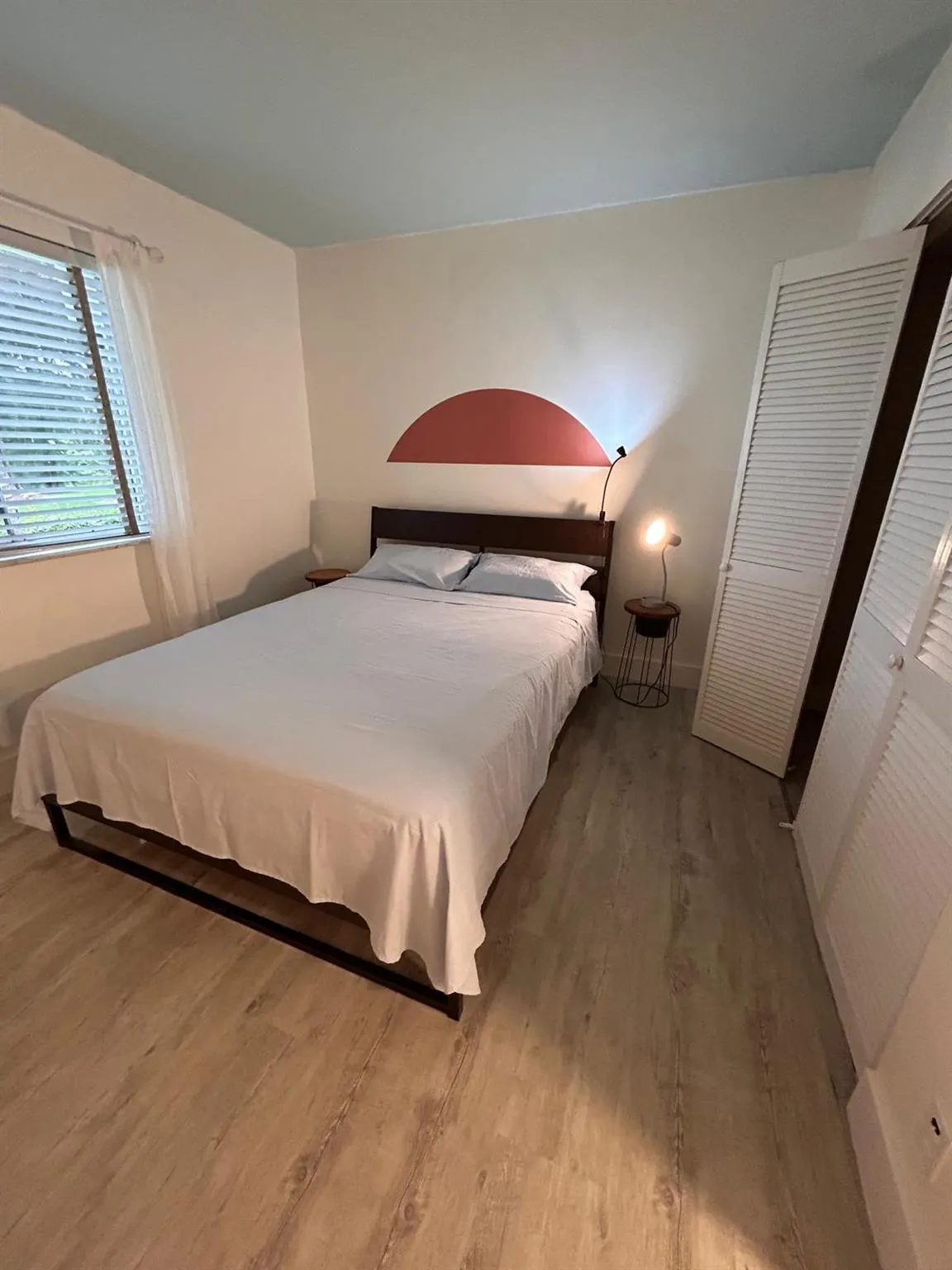 2733 S Oakland Forest Drive, #104