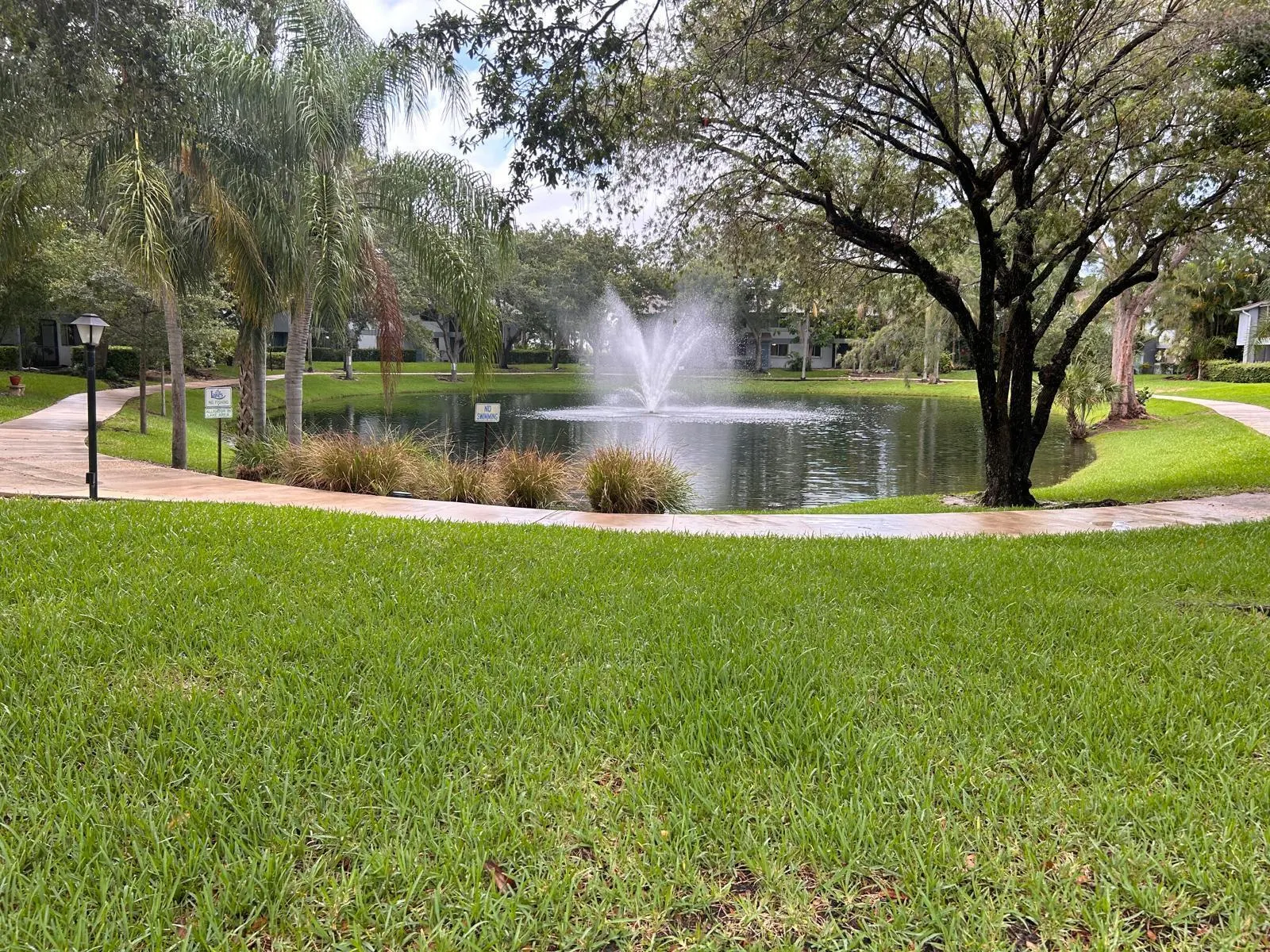 2733 S Oakland Forest Drive, #104