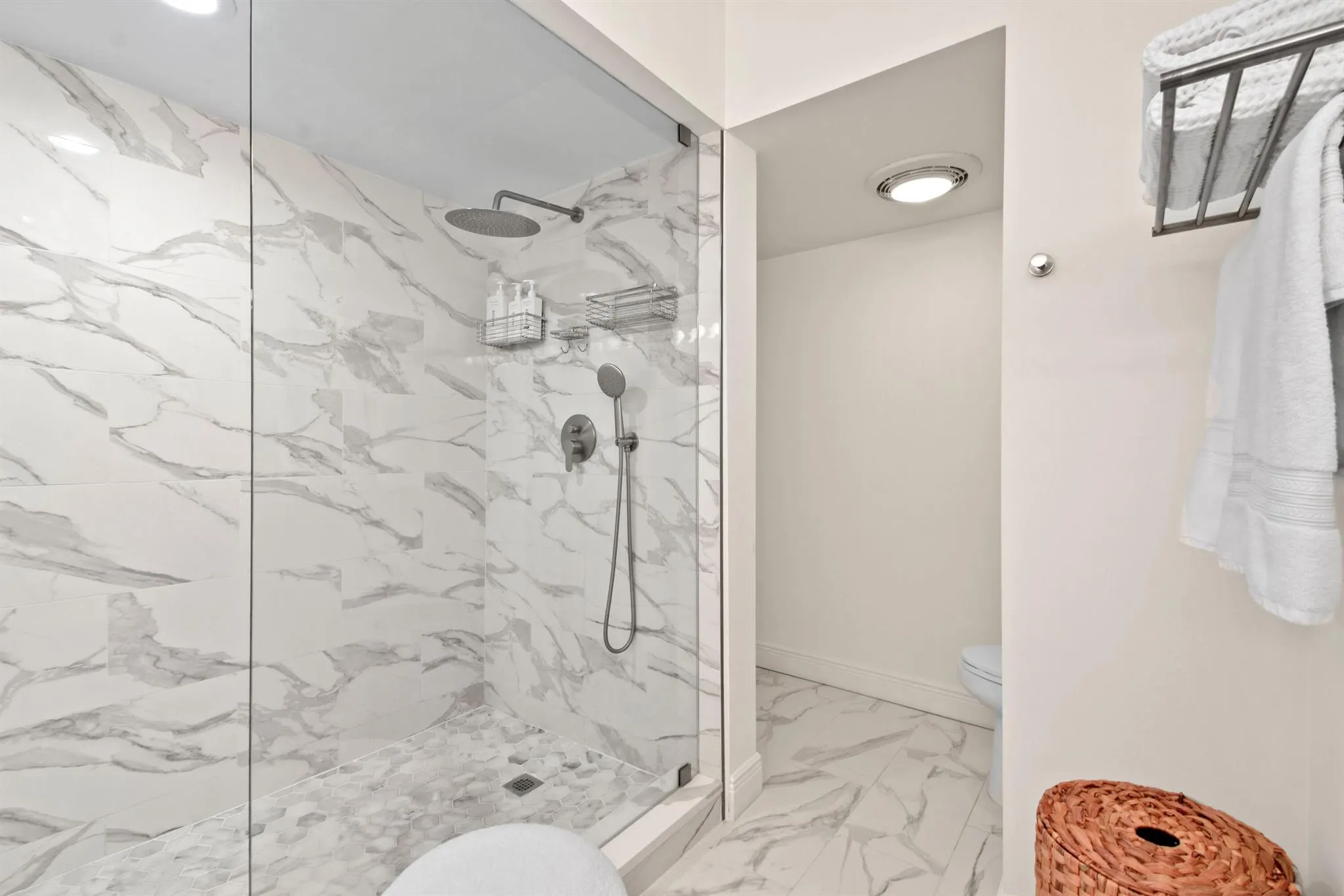 3322 Casseekey Island Road, #302