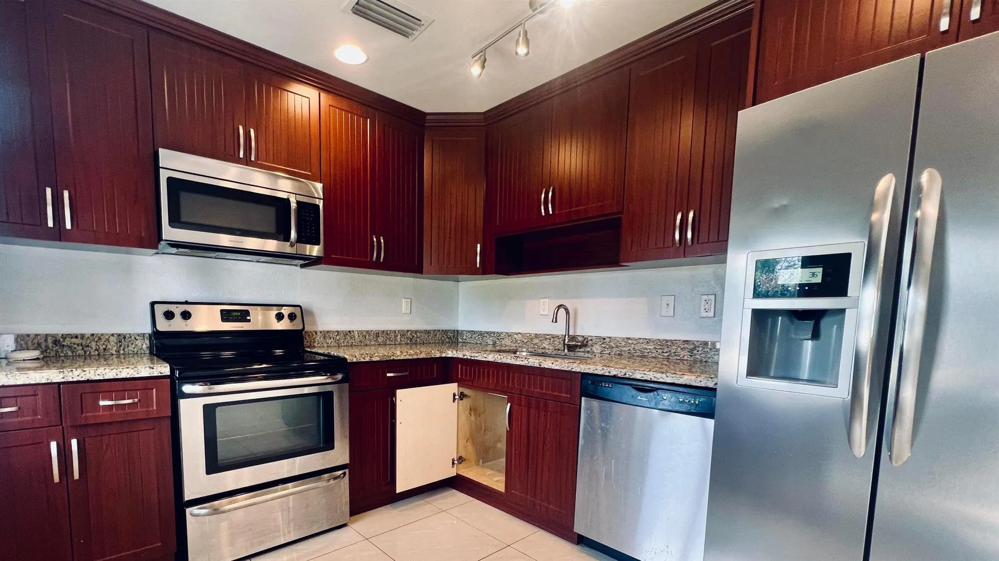103 SW 3rd Avenue