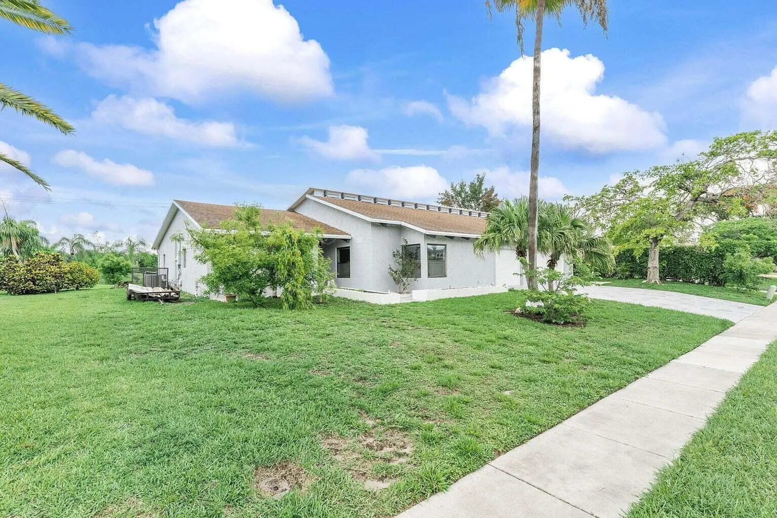 6031 NW 4th Avenue