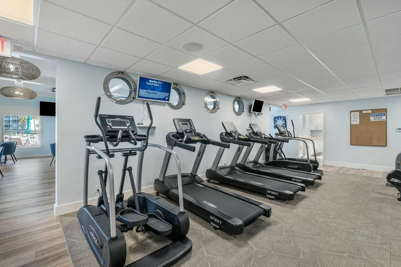 2525 Florida Boulevard, #127