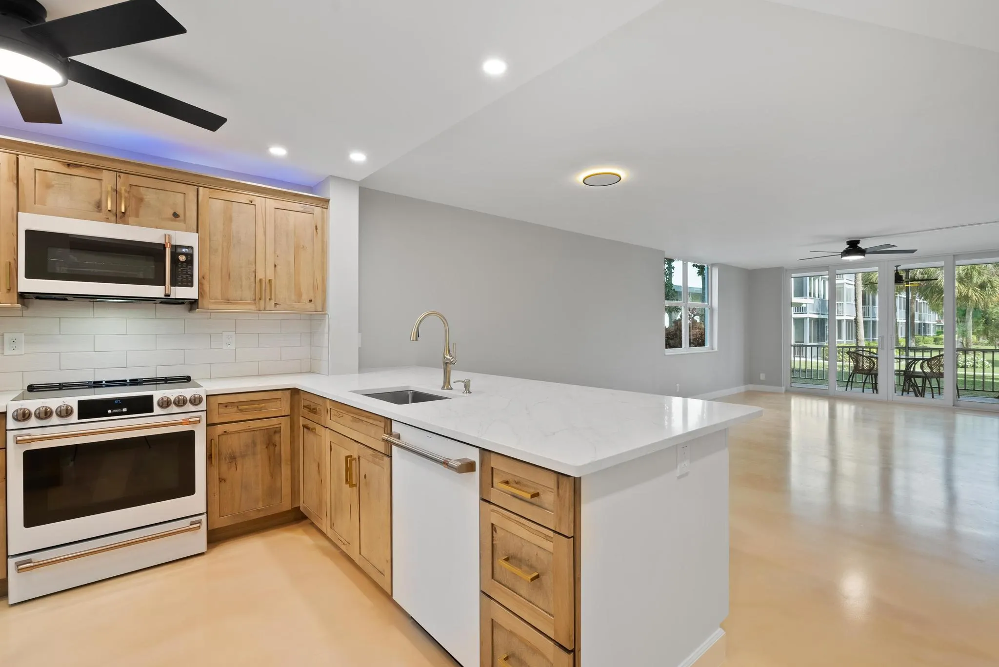 2525 Florida Boulevard, #127