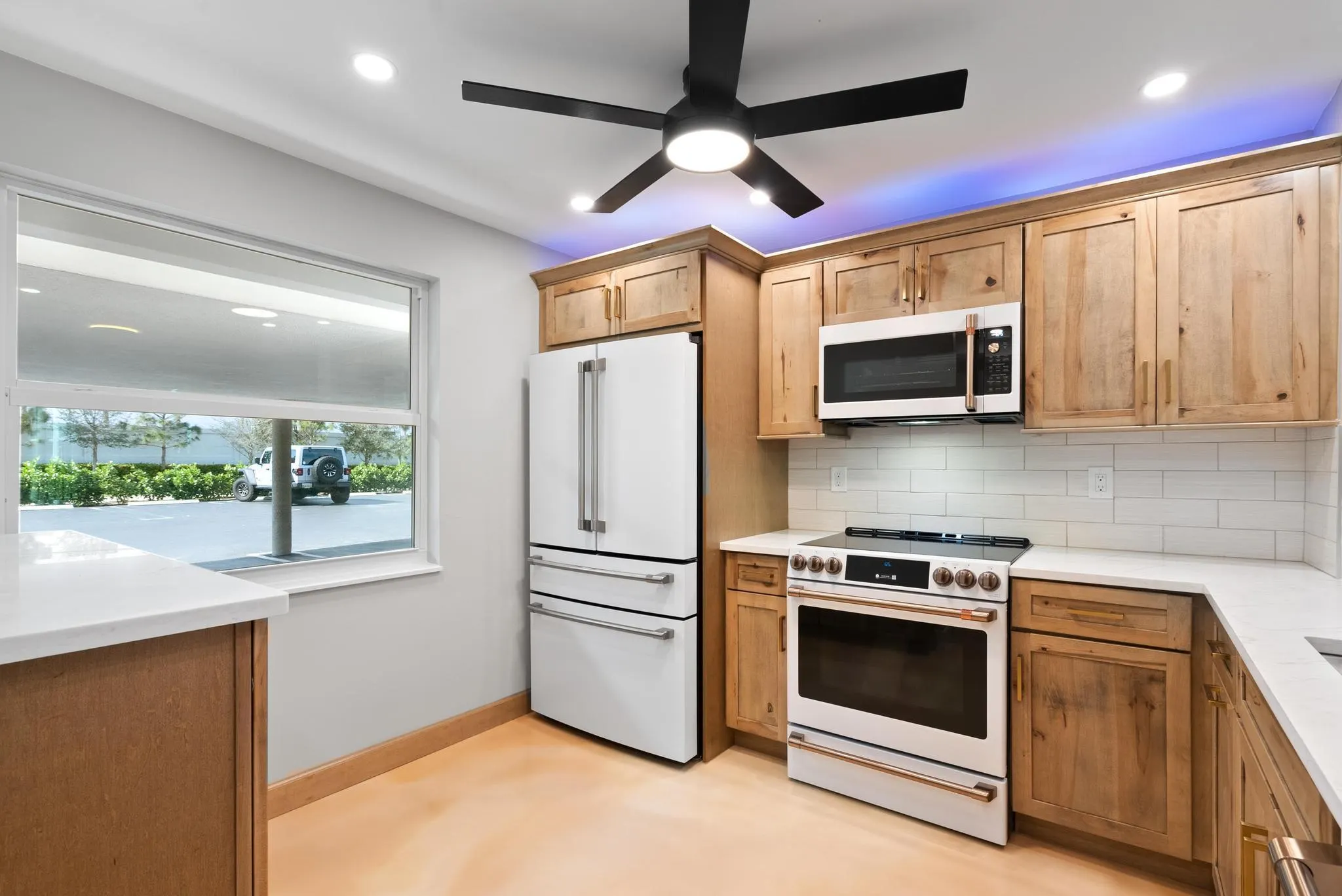 2525 Florida Boulevard, #127