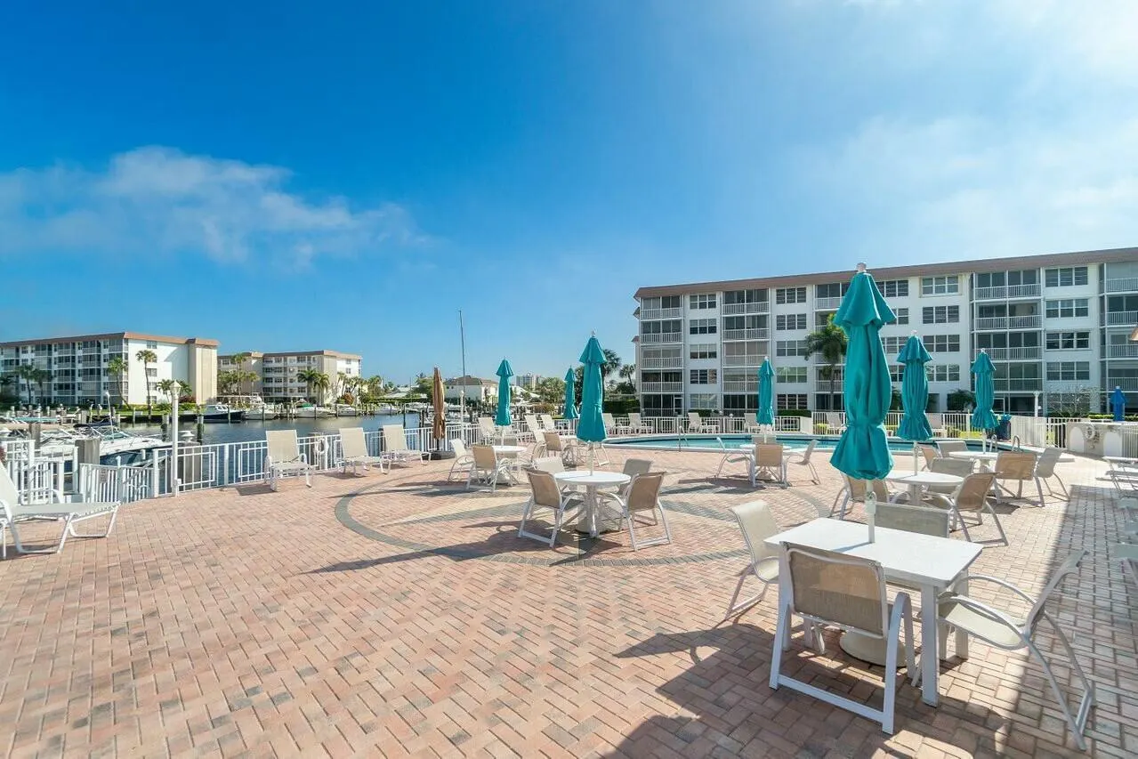 2525 Florida Boulevard, #127