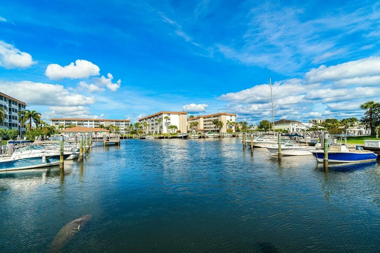 2525 Florida Boulevard, #127