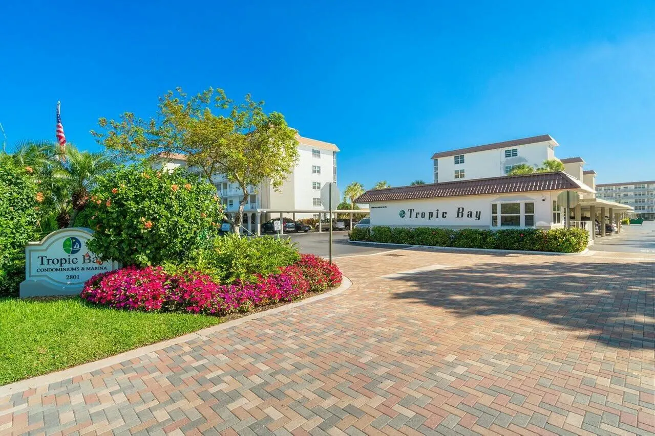 2525 Florida Boulevard, #127