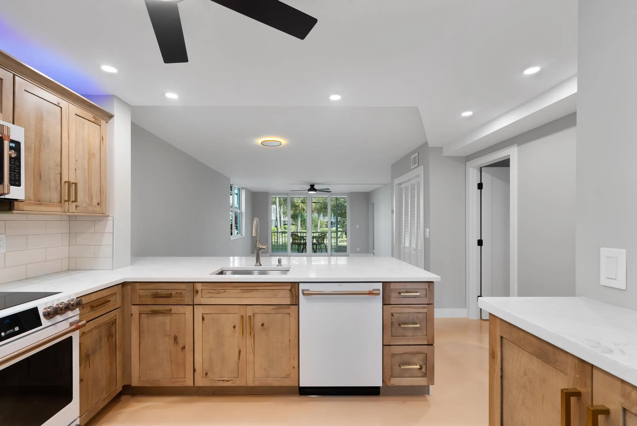 2525 Florida Boulevard, #127