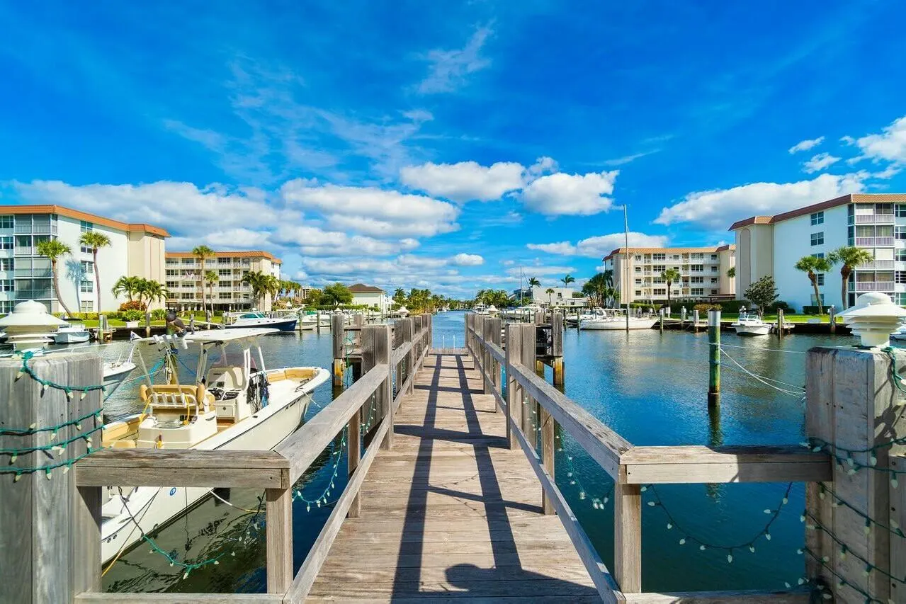 2525 Florida Boulevard, #127