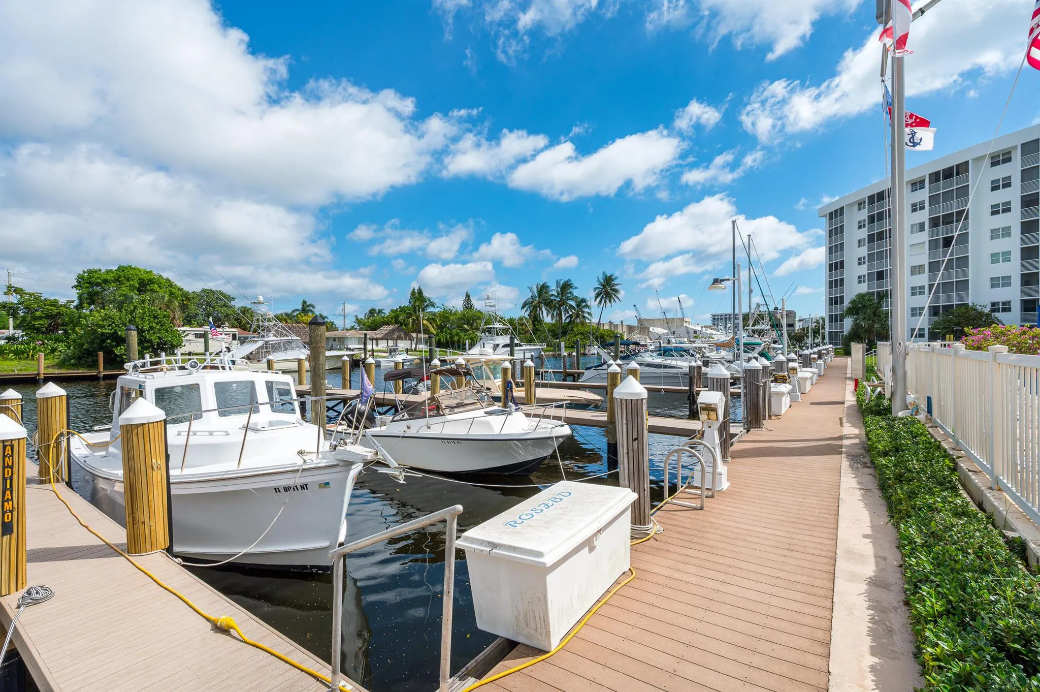 2731 NE 14th St Causeway, #430