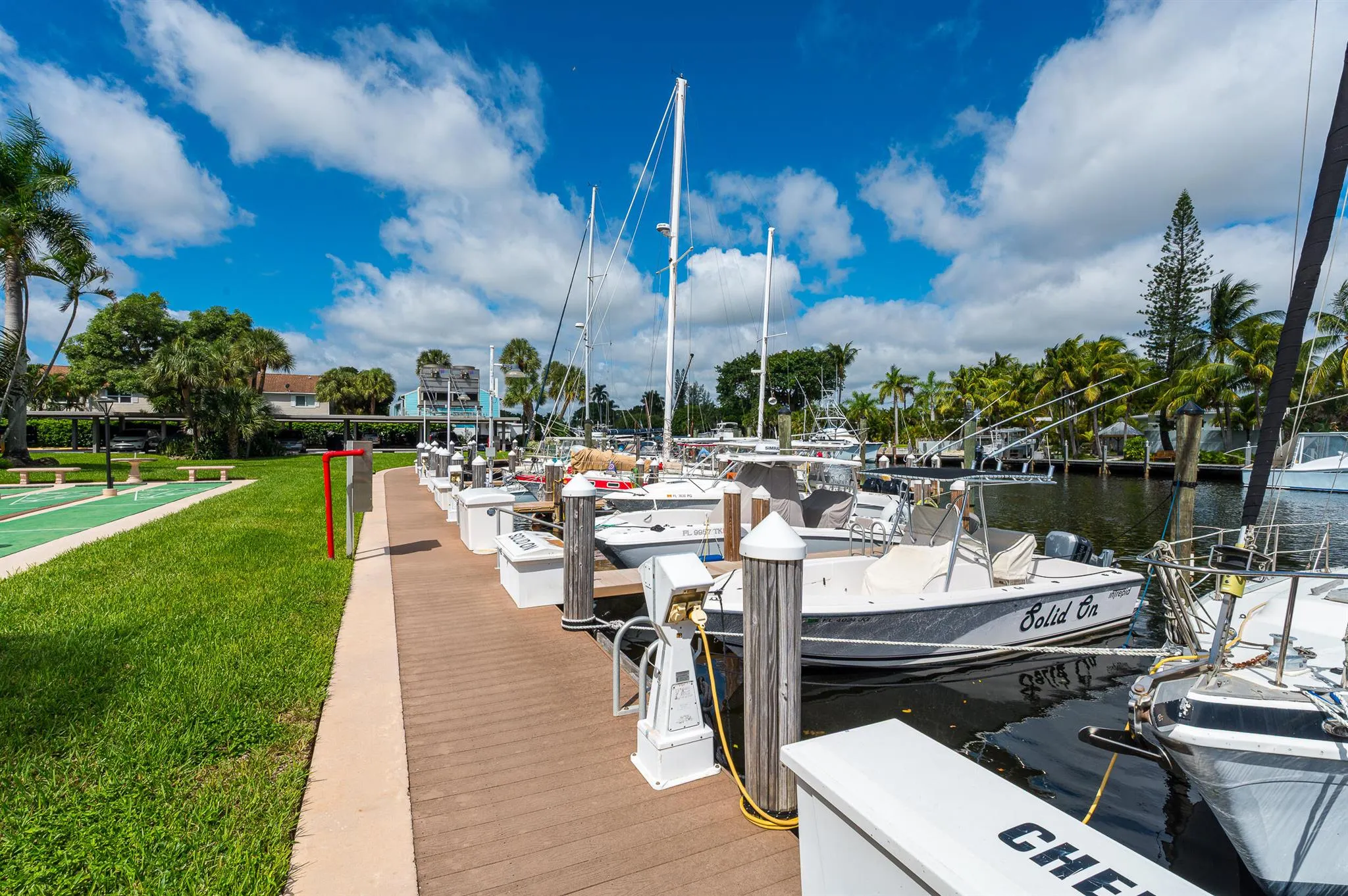 2731 NE 14th St Causeway, #430