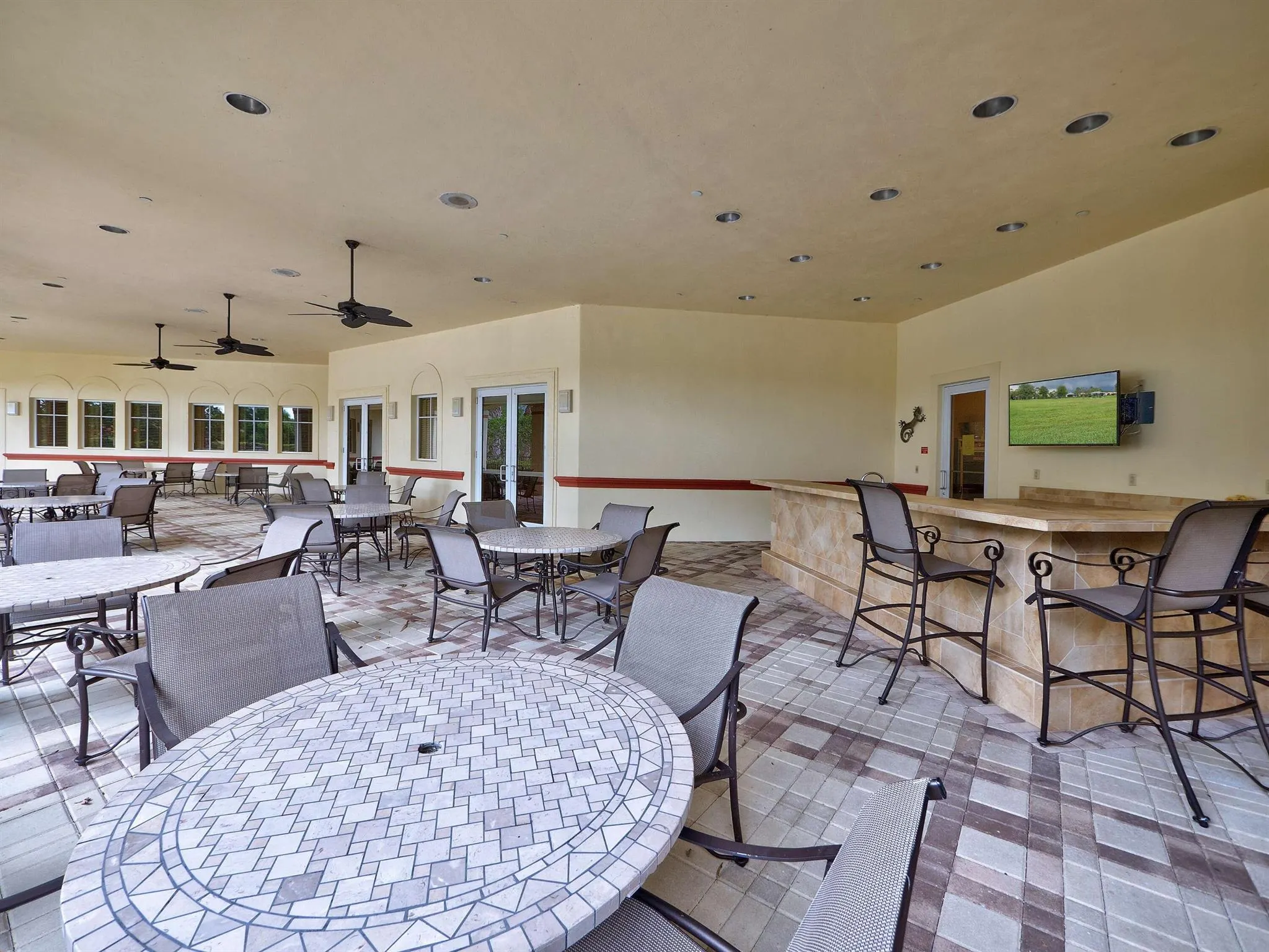 7996 Saddlebrook Drive