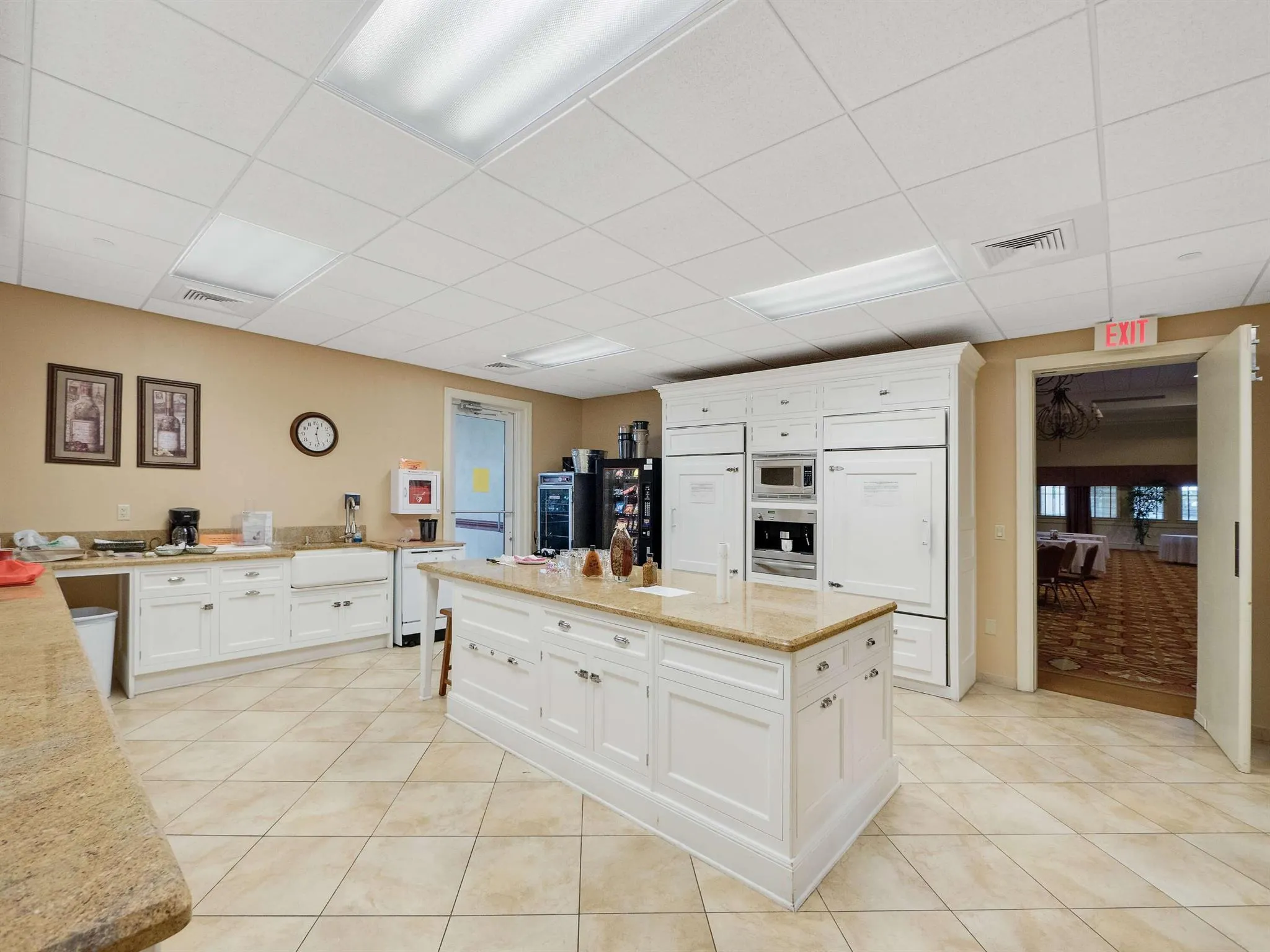 7996 Saddlebrook Drive
