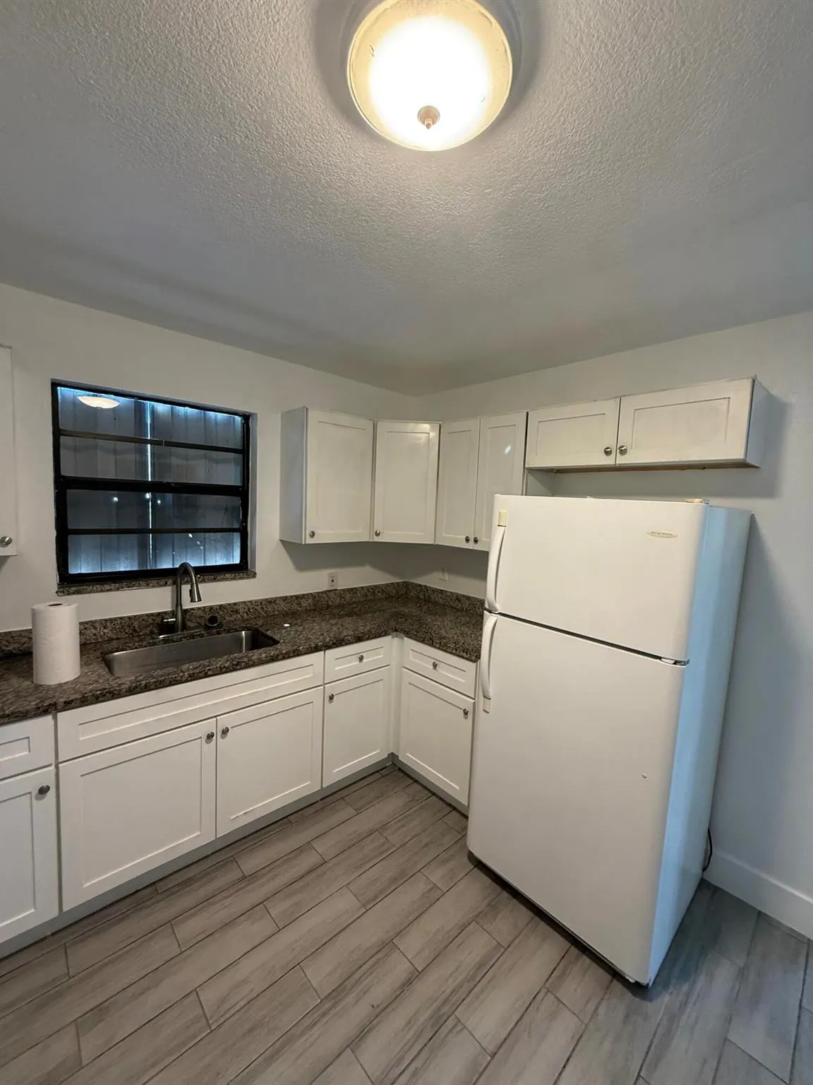 832 SW Avenue I