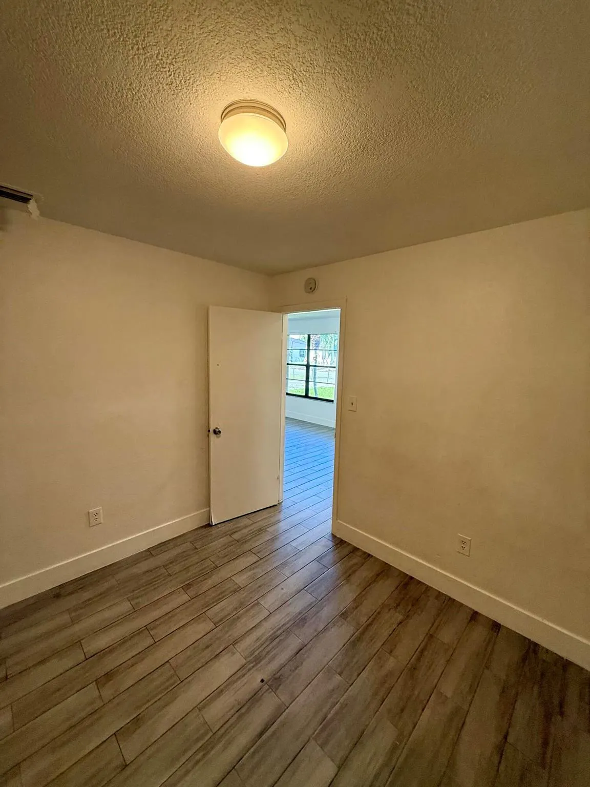832 SW Avenue I