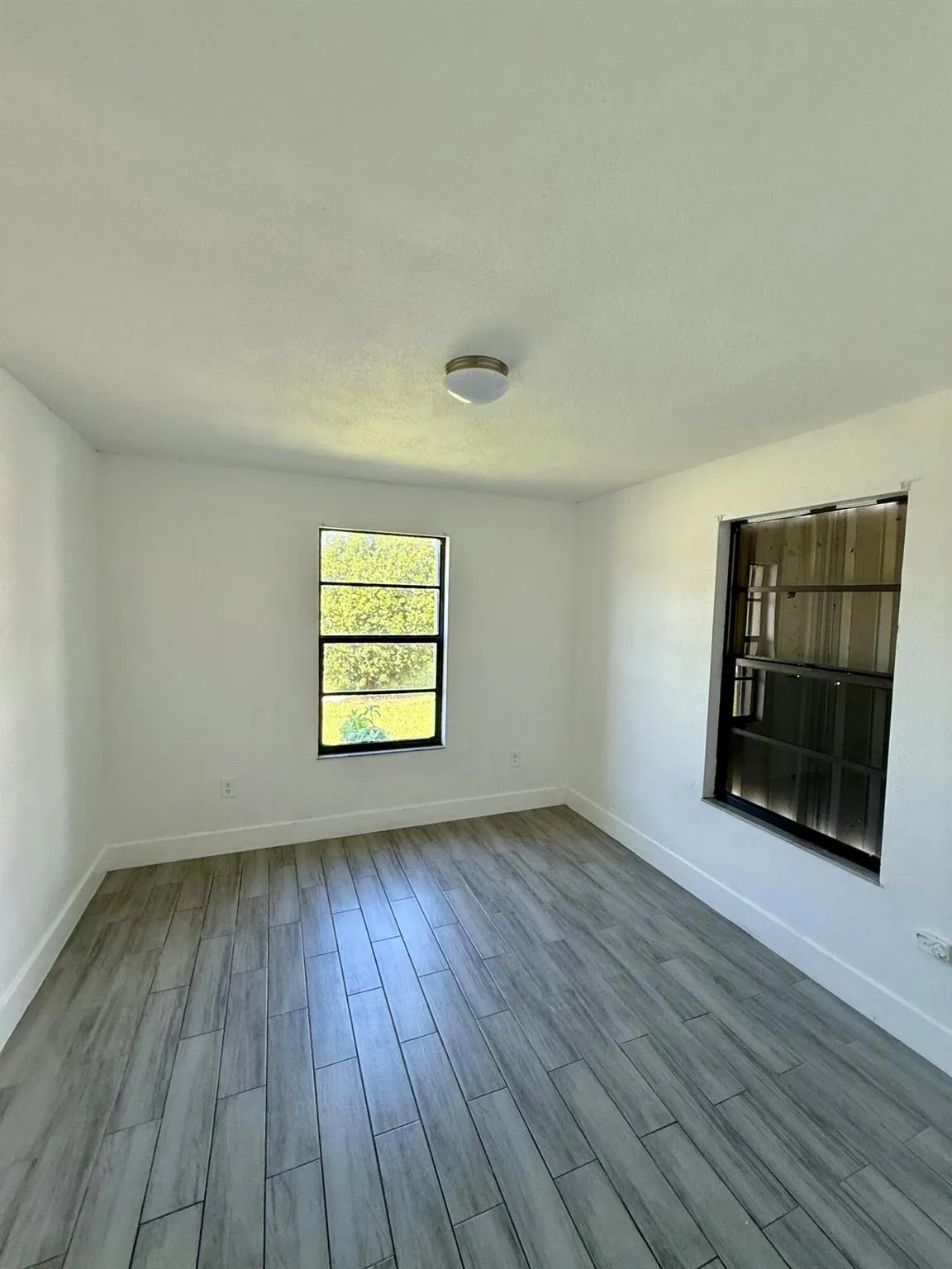 832 SW Avenue I