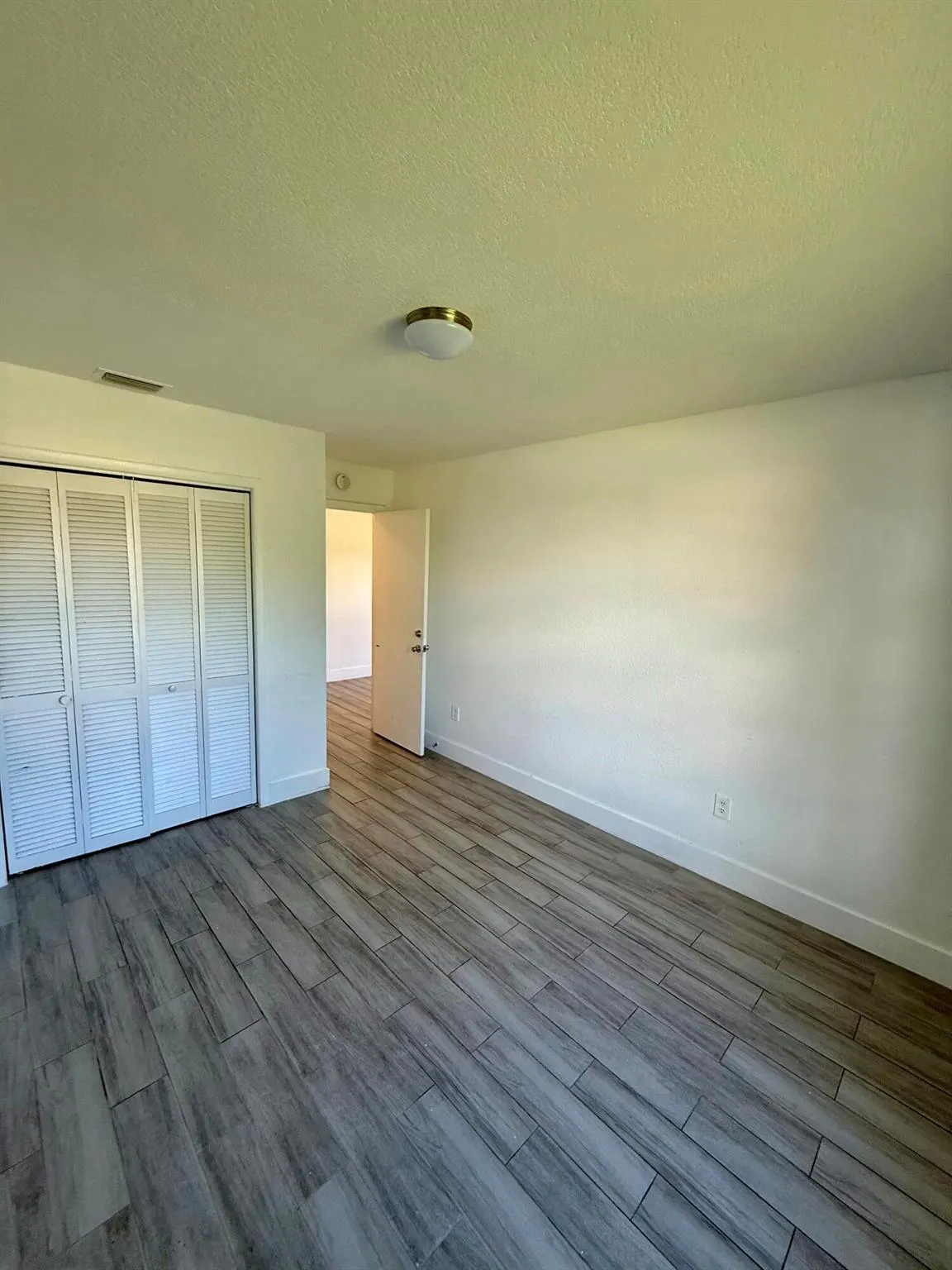 832 SW Avenue I