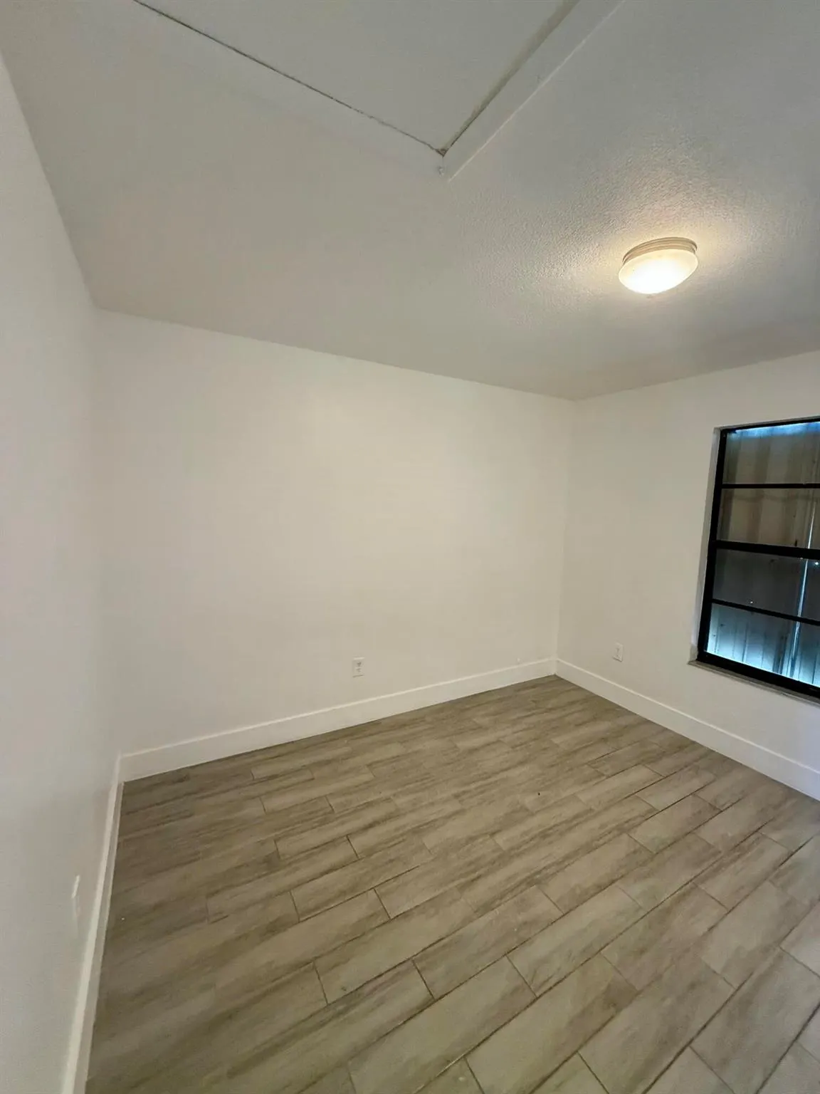 832 SW Avenue I