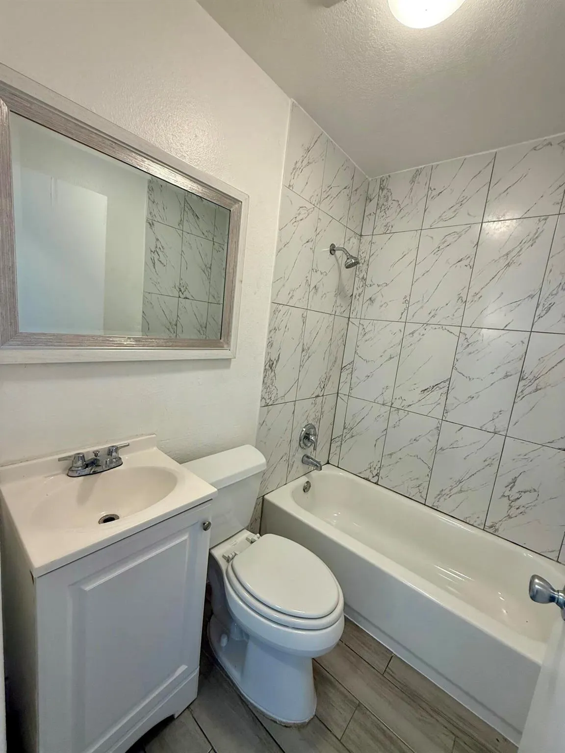 832 SW Avenue I