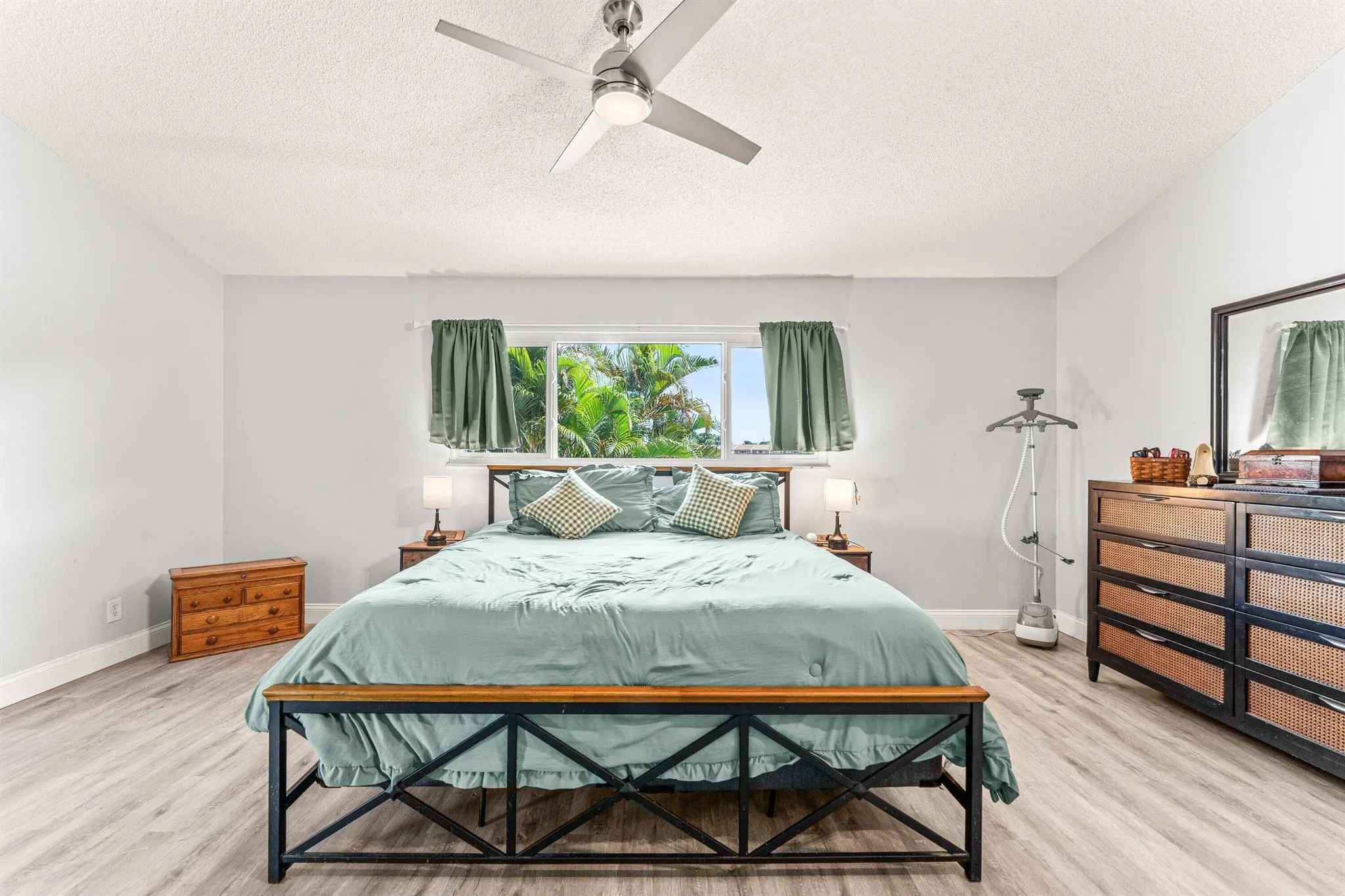 154 Maplecrest Circle