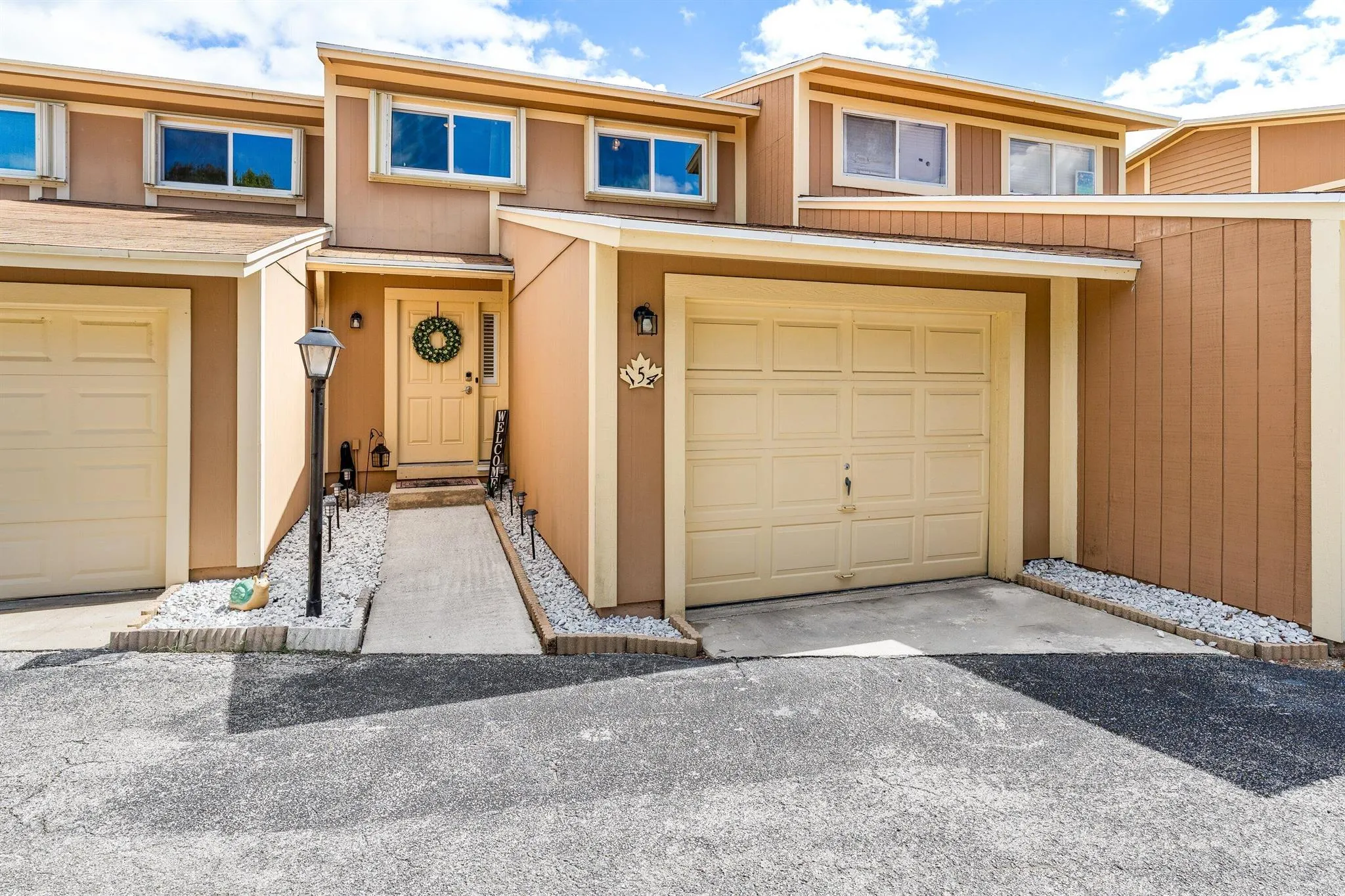154 Maplecrest Circle