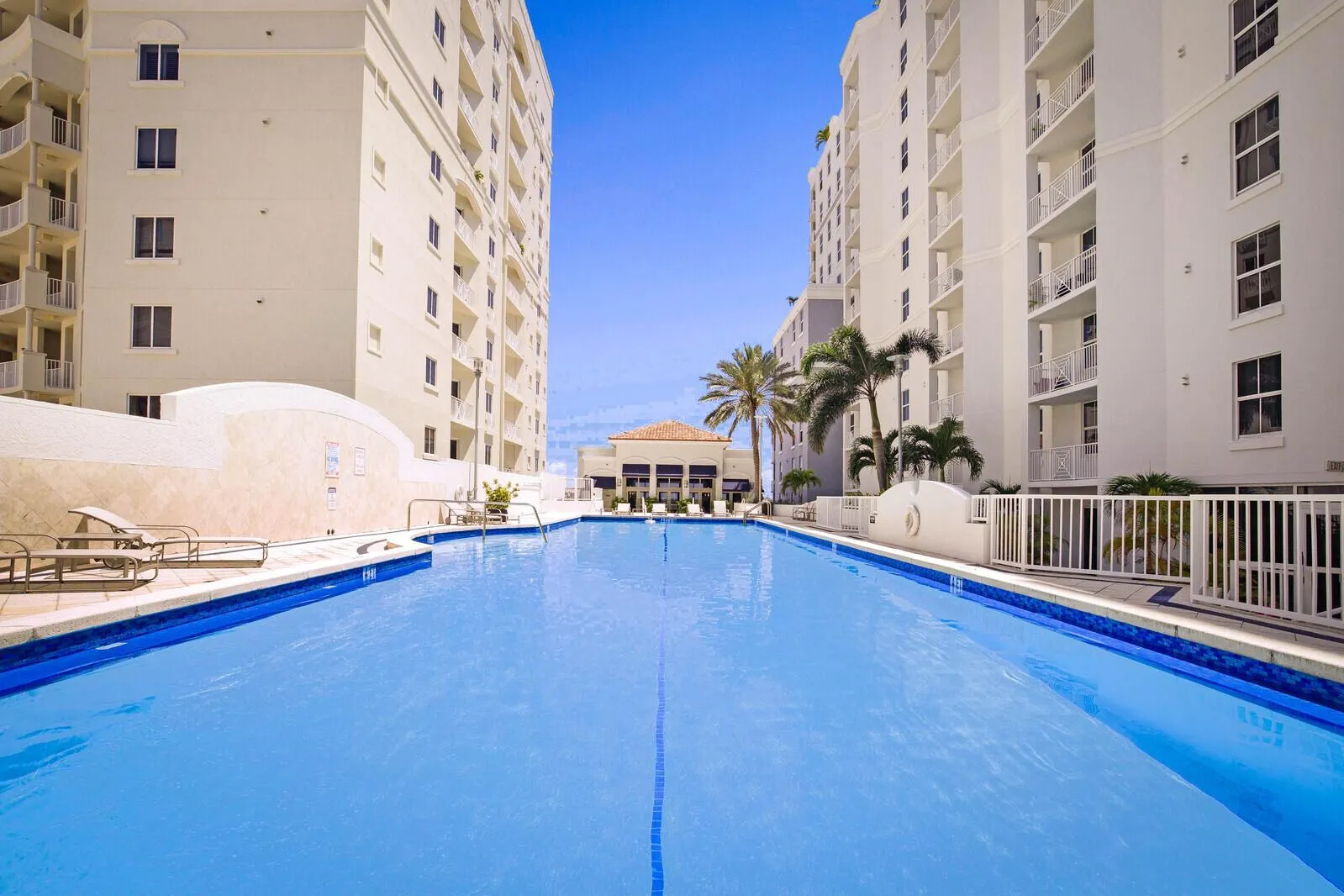 255 Evernia Street, #1115