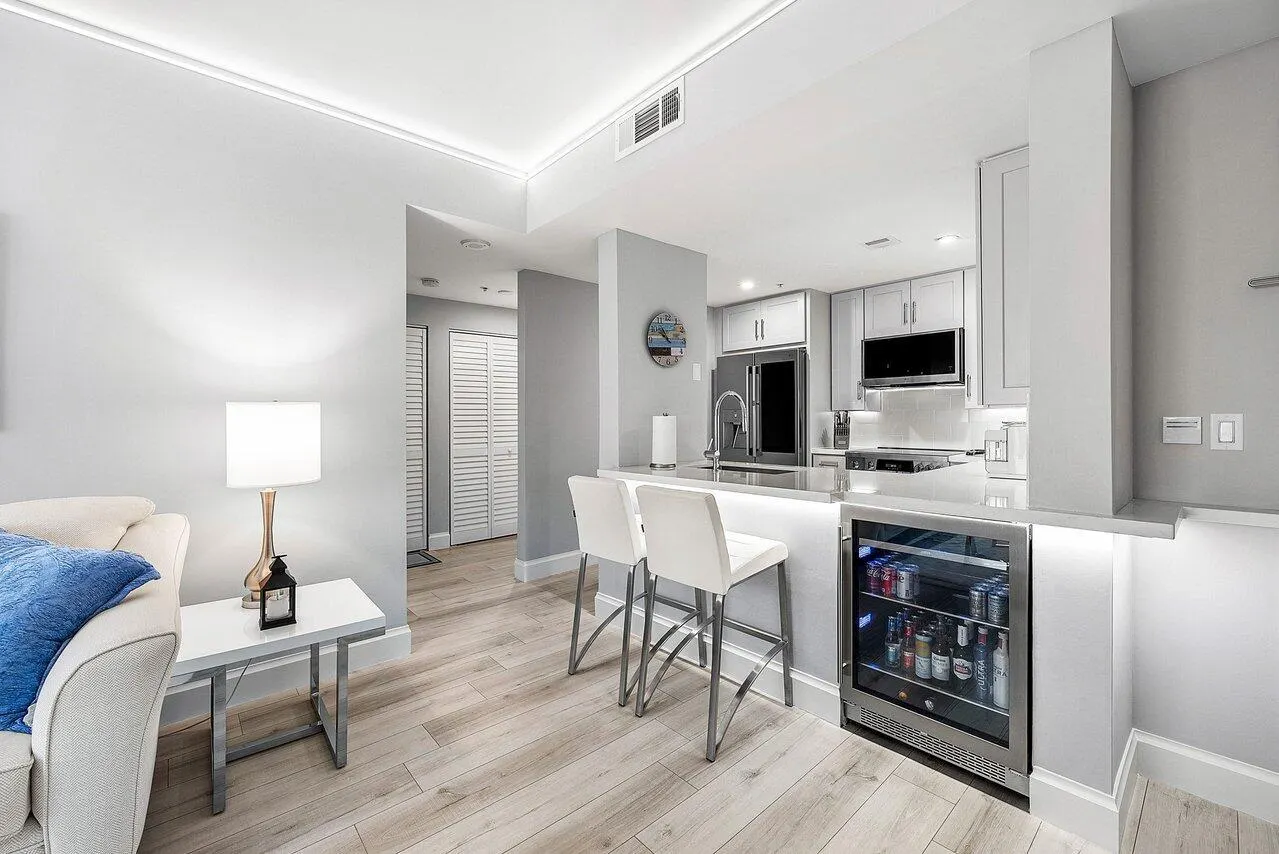 255 Evernia Street, #1115