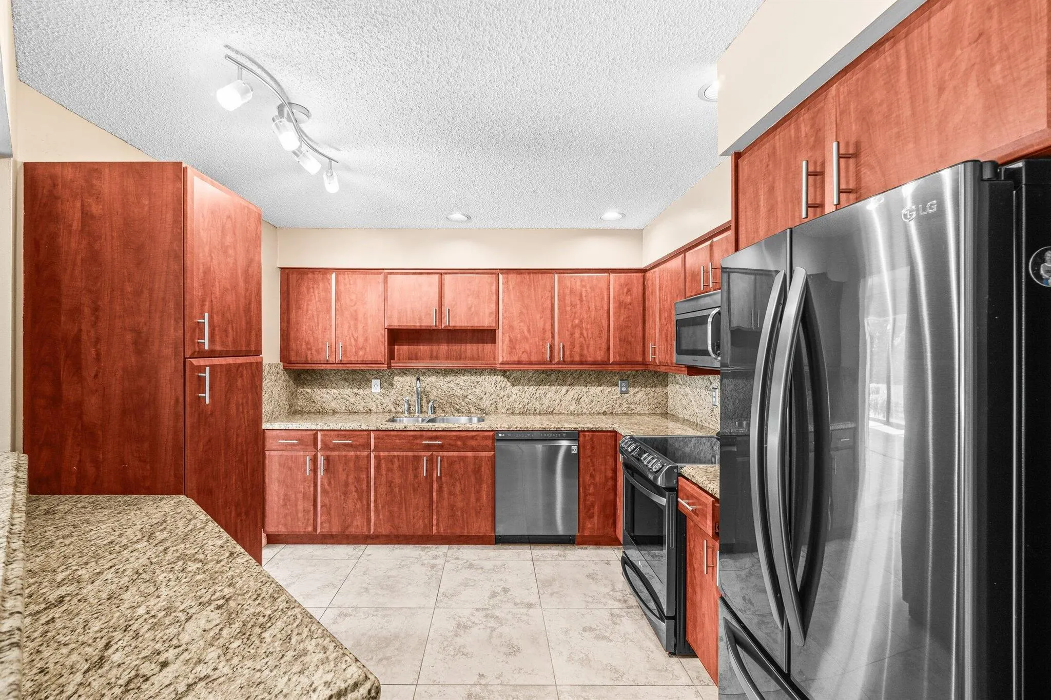 5750 Coach House Circle, #C