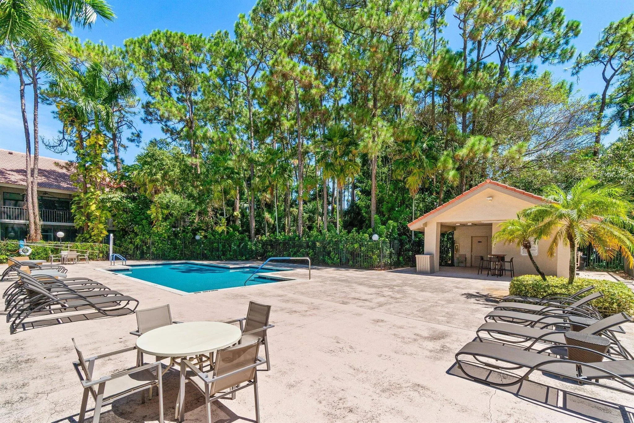 5750 Coach House Circle, #C
