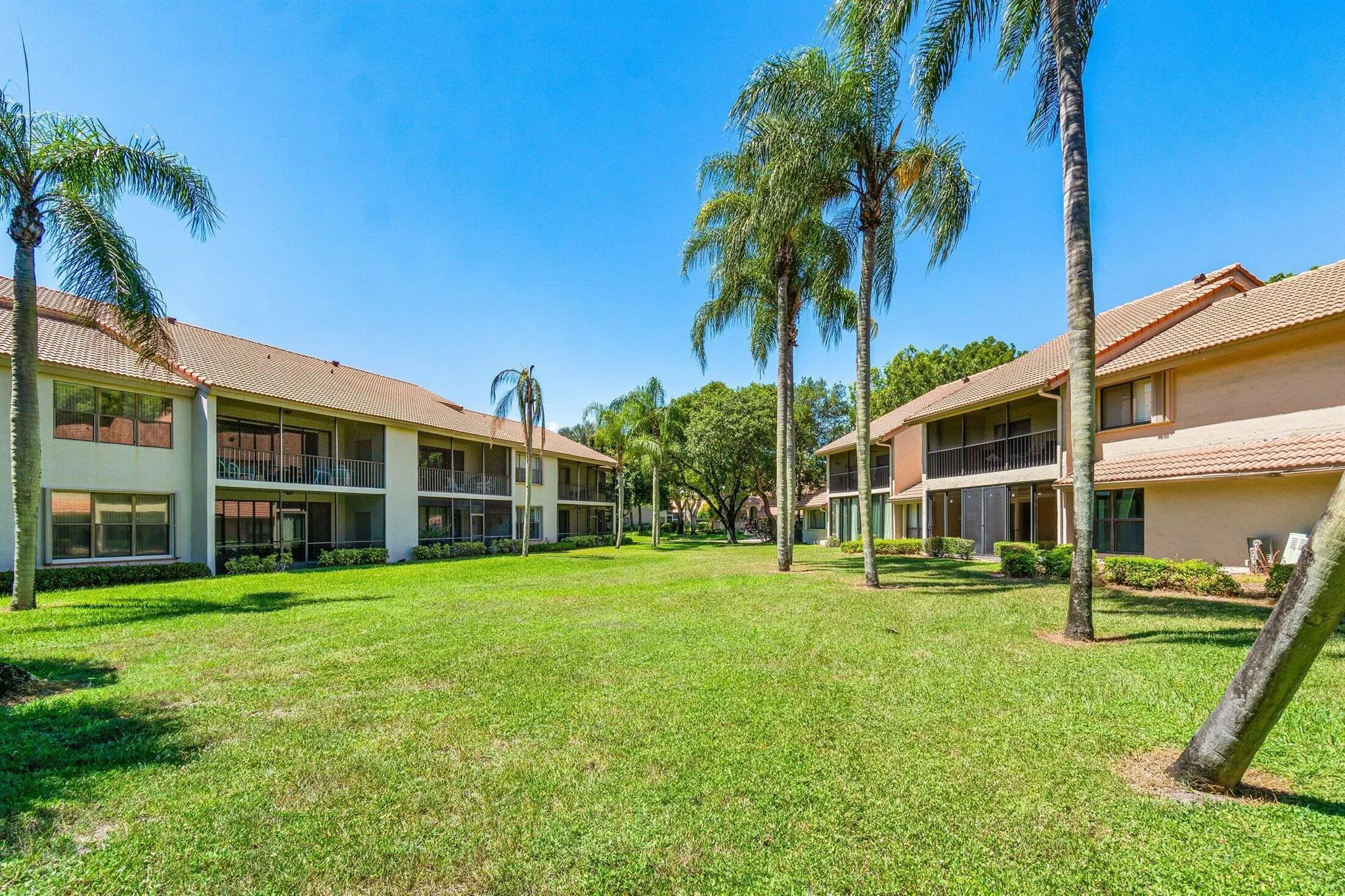 5750 Coach House Circle, #C