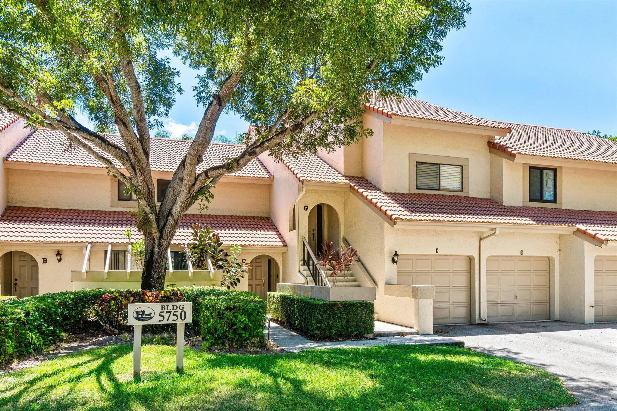 5750 Coach House Circle, #C