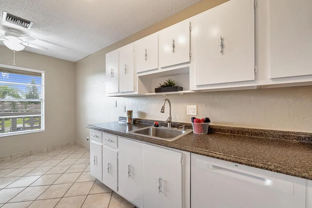 2411 Papaya Drive, #202